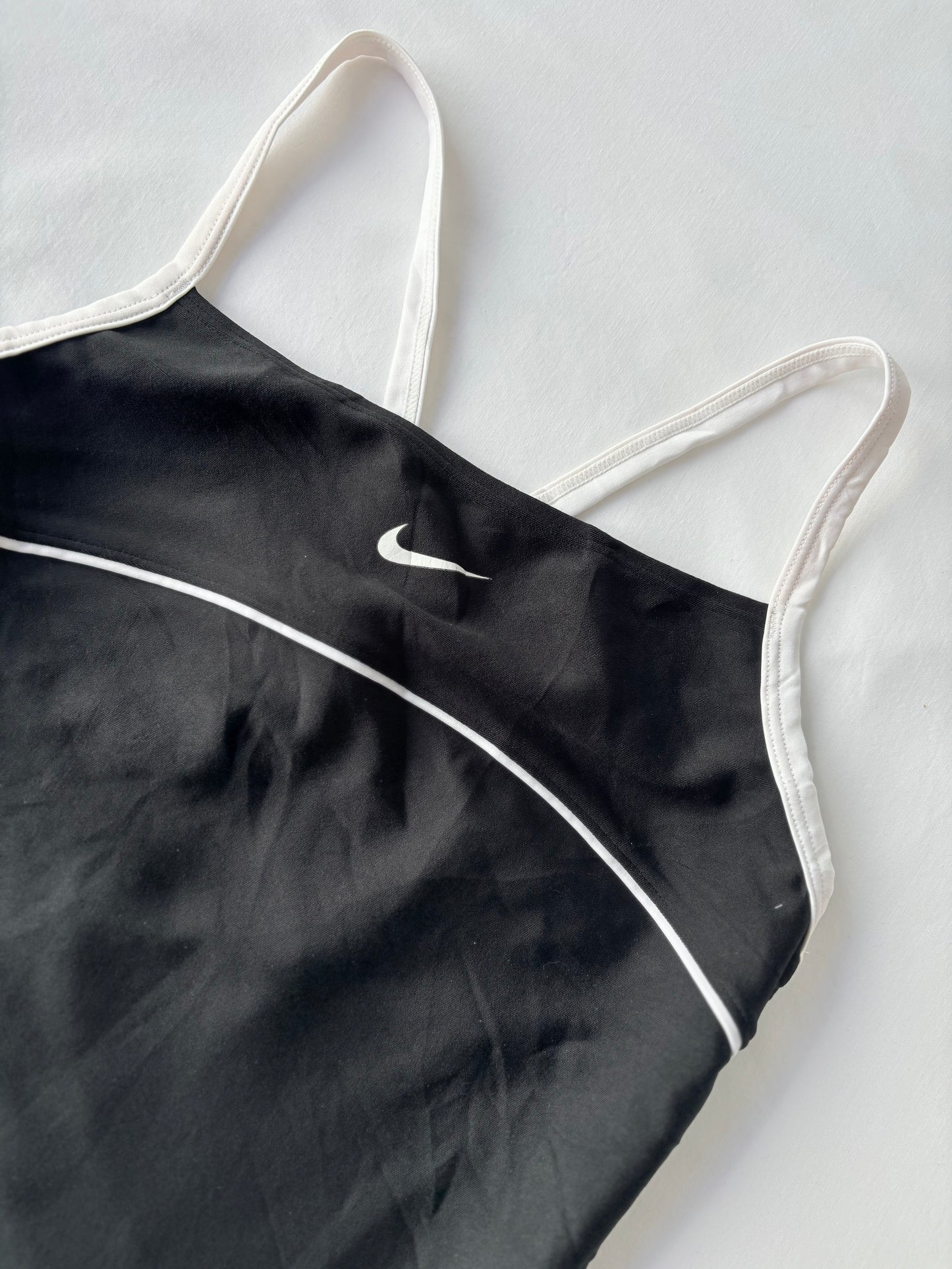 00’s Nike razor back sports tank | Size 10