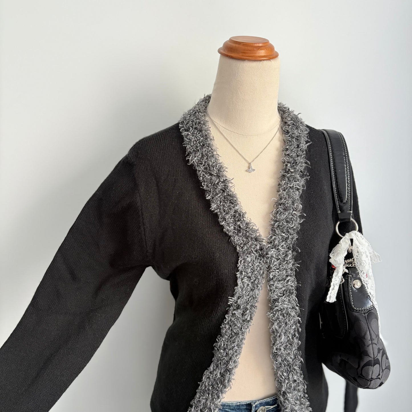00’s Ignite clasp front knit | Size medium