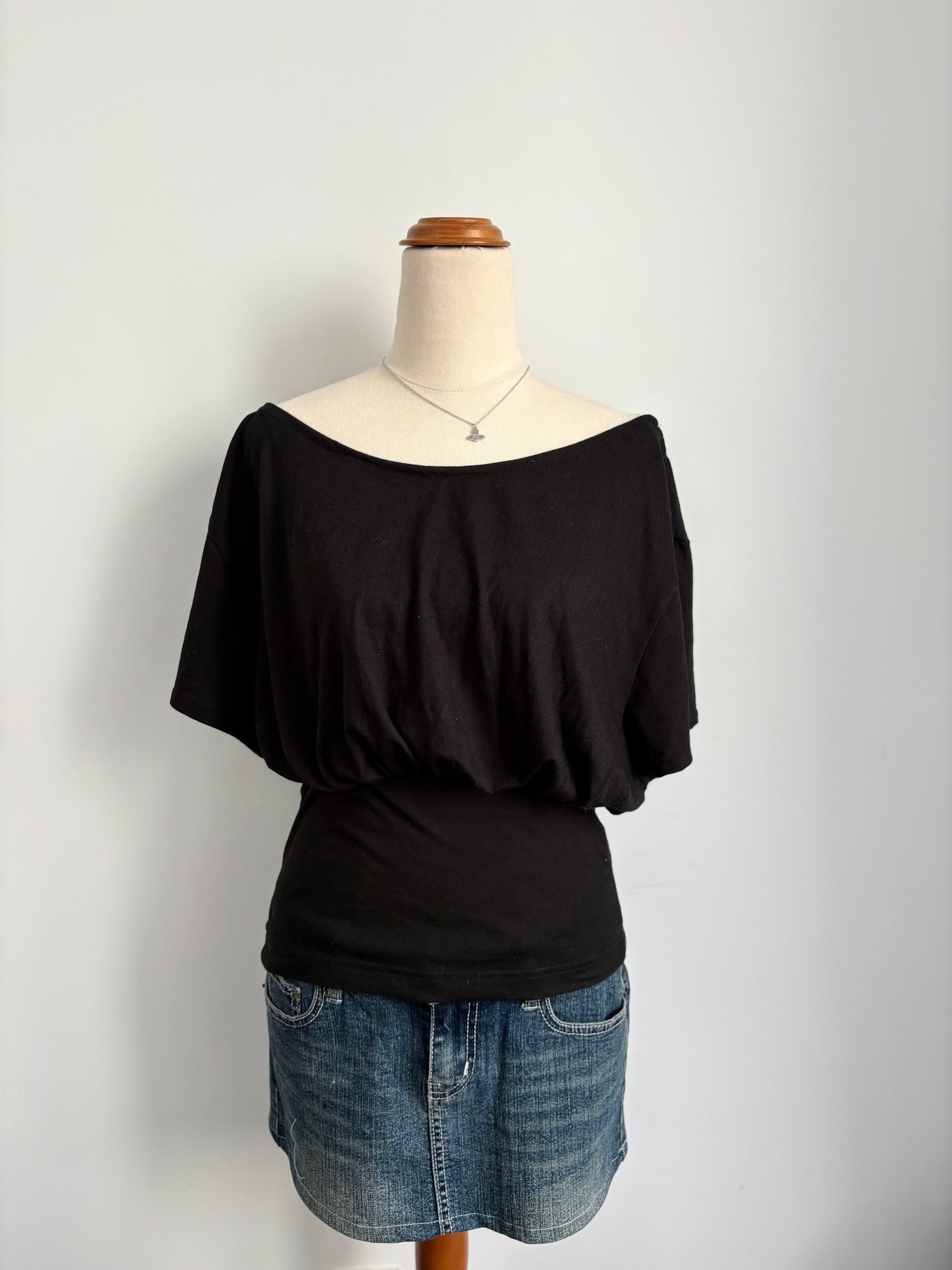 00’s Reworked grey off the shoulder top | Size 6-8