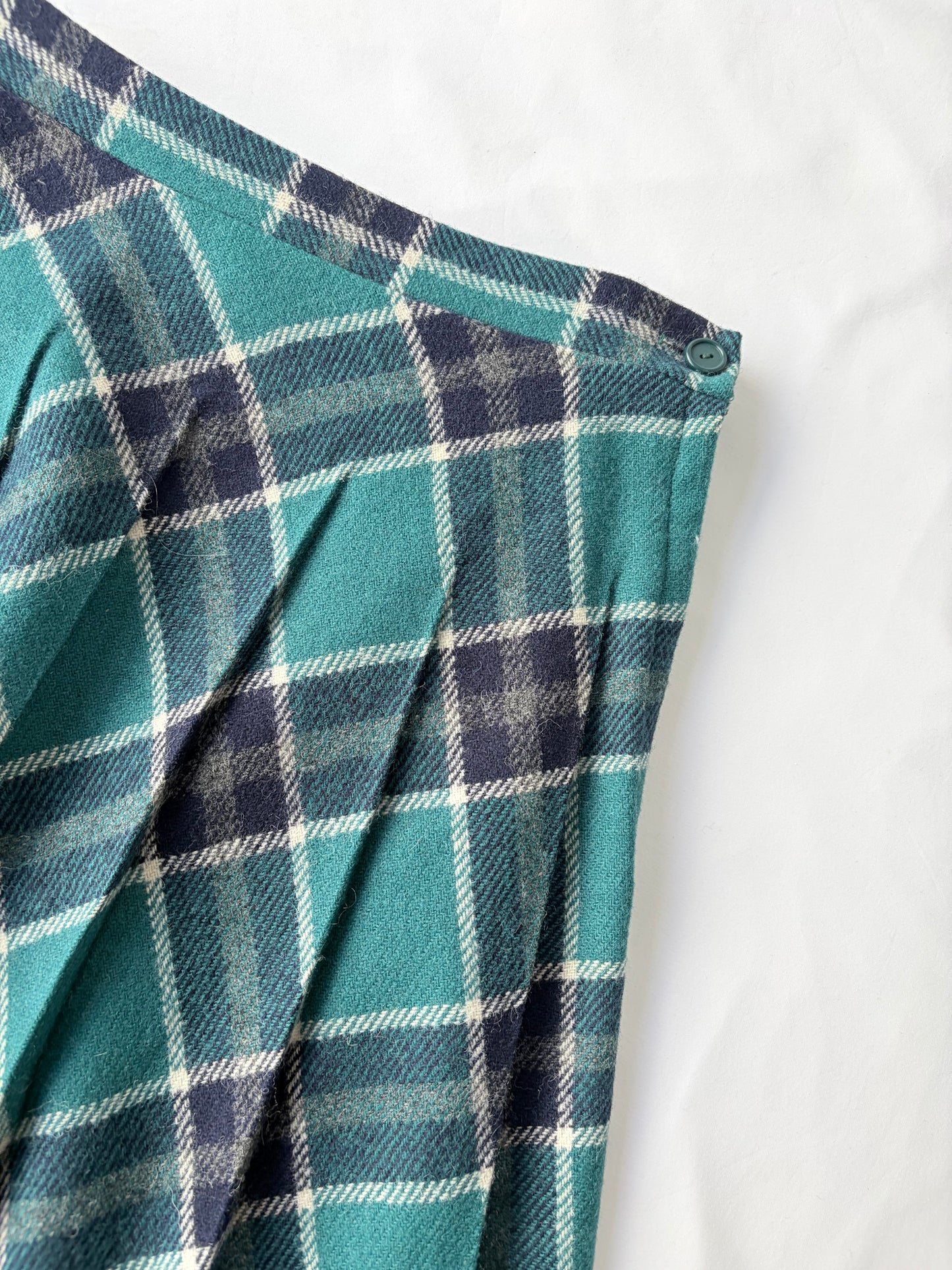 80’s Tartan pleated midi skirt | Size 6