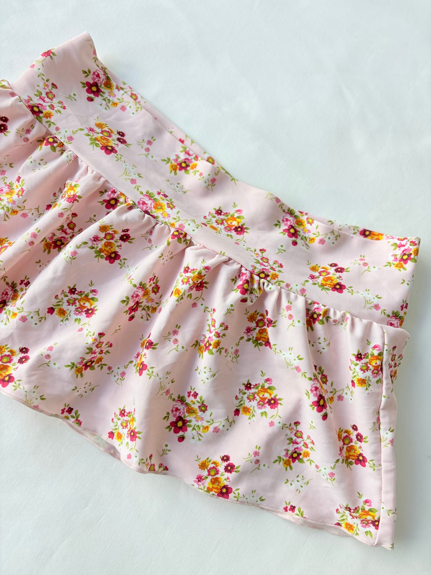00’s Baby pink floral mini skirt | Size 6