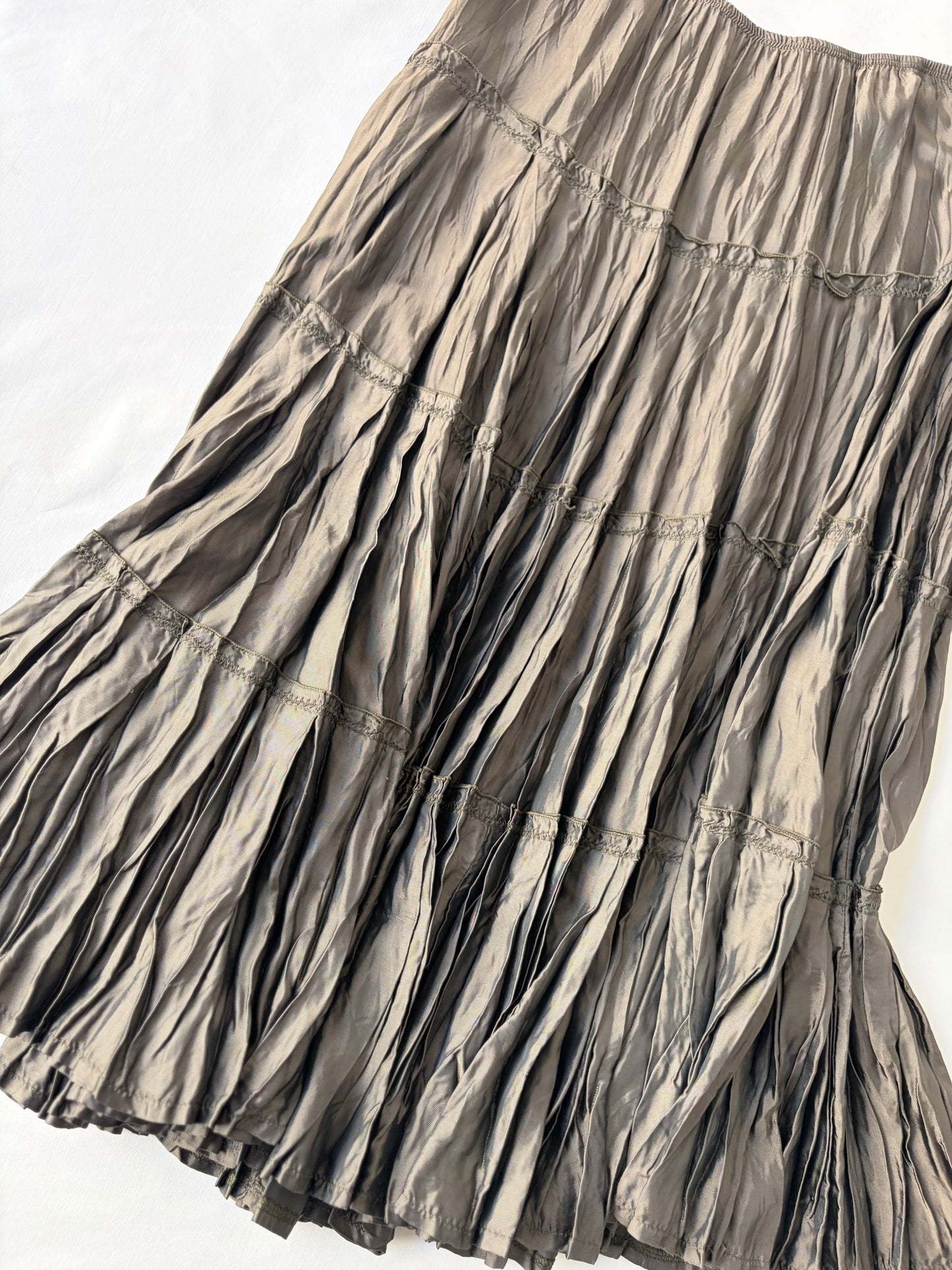 00’s Tiered iridescent midi skirt | Size 10