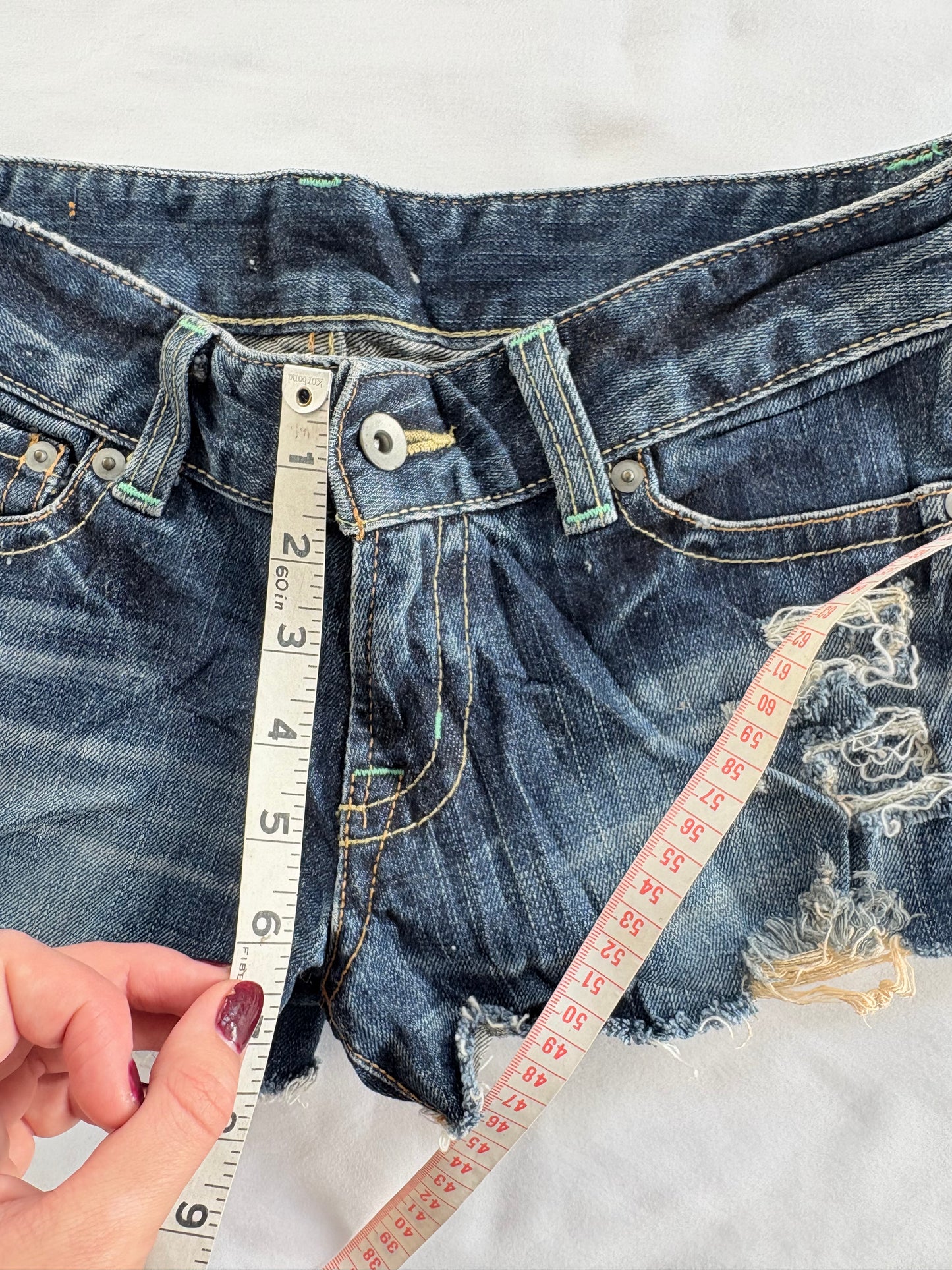 00’s Banana Seven low rise shorts | Size 8