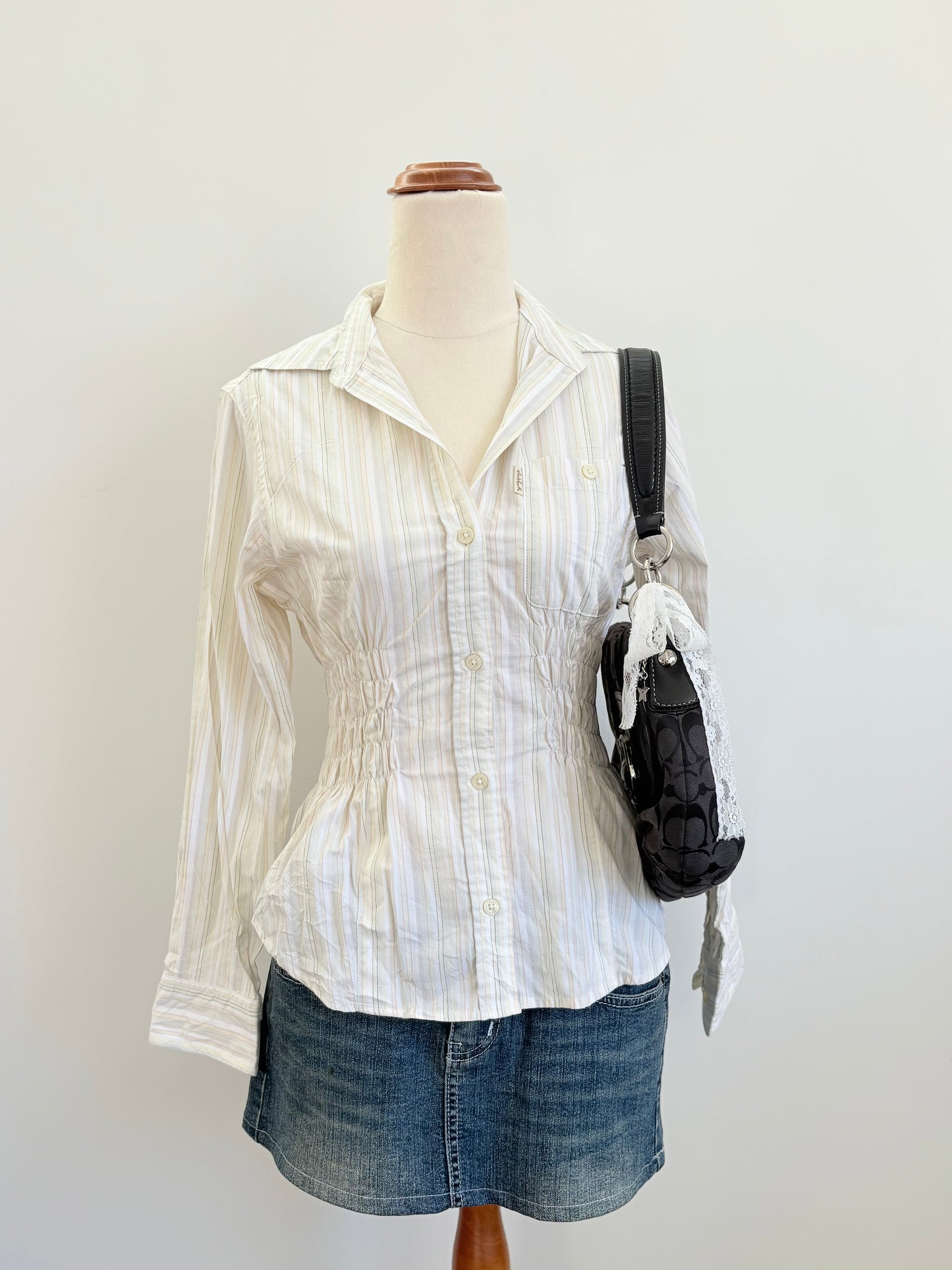 00’s Cream striped cinched shirt | Size 8