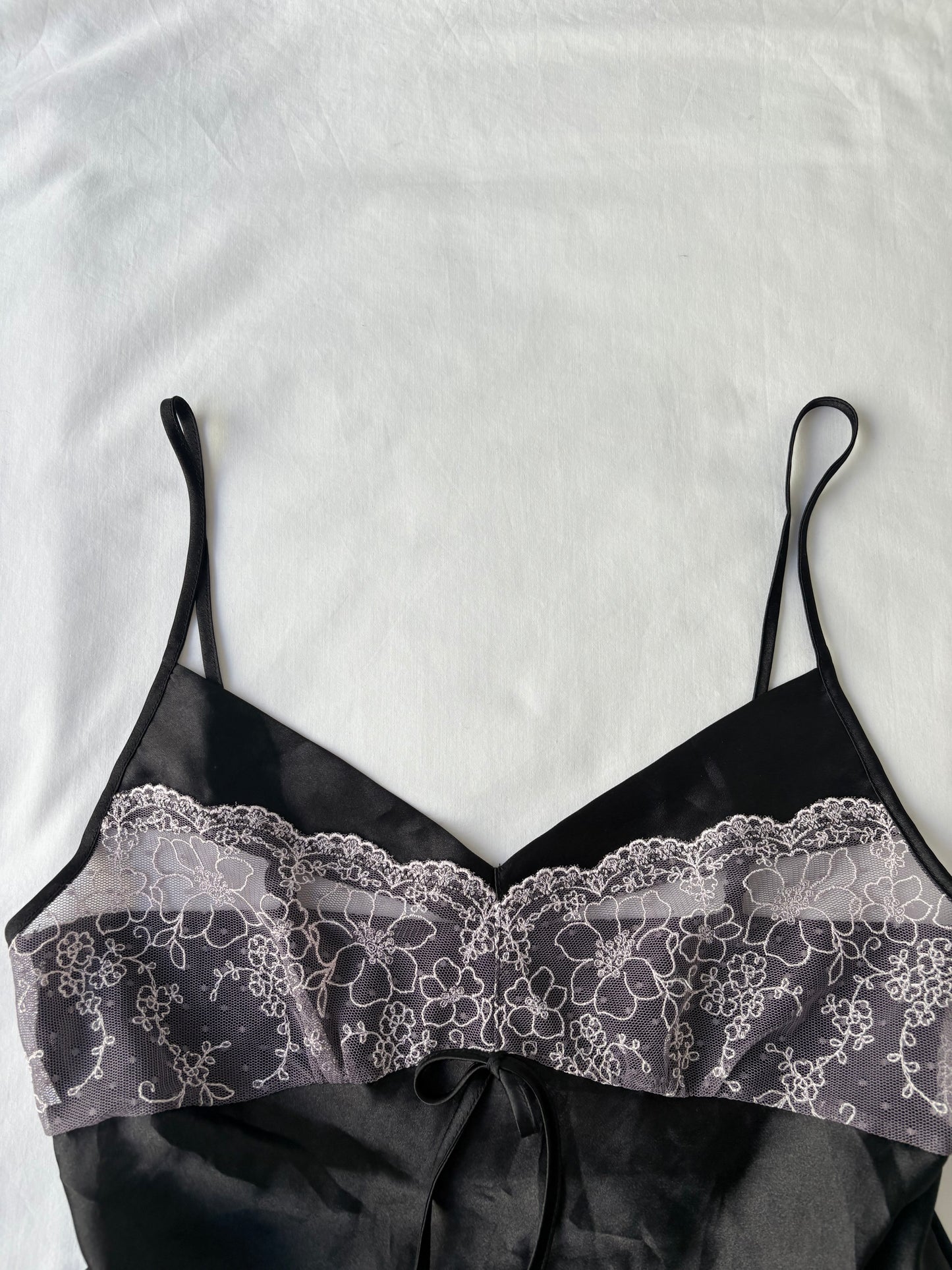 00’s Black tie lace cami | Size 12