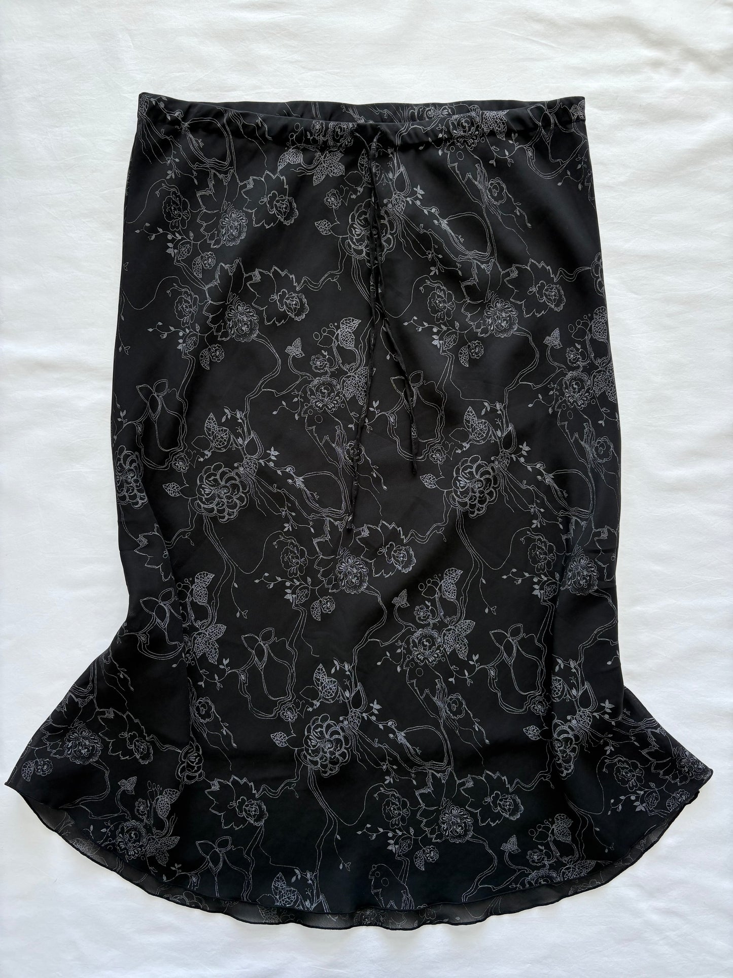 00’s Black floral midi skirt | Size 10-12