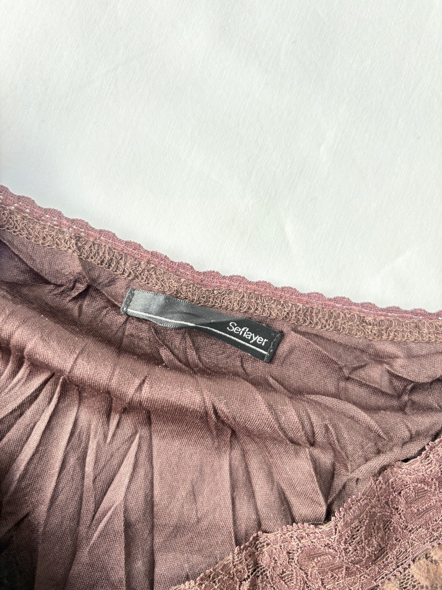 00’s Chocolate brown lace top | Size medium
