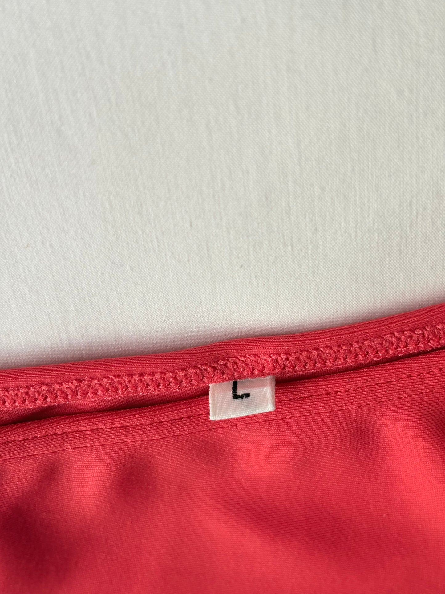 00’s Red ruffle micro skirt | Size 6-8