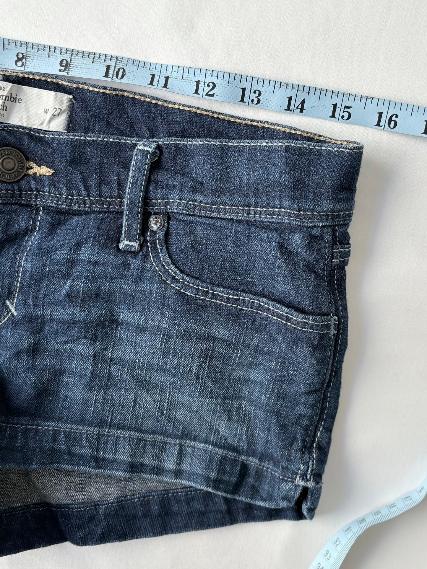 00’s Abercrombie dark wash shorts | Size 10