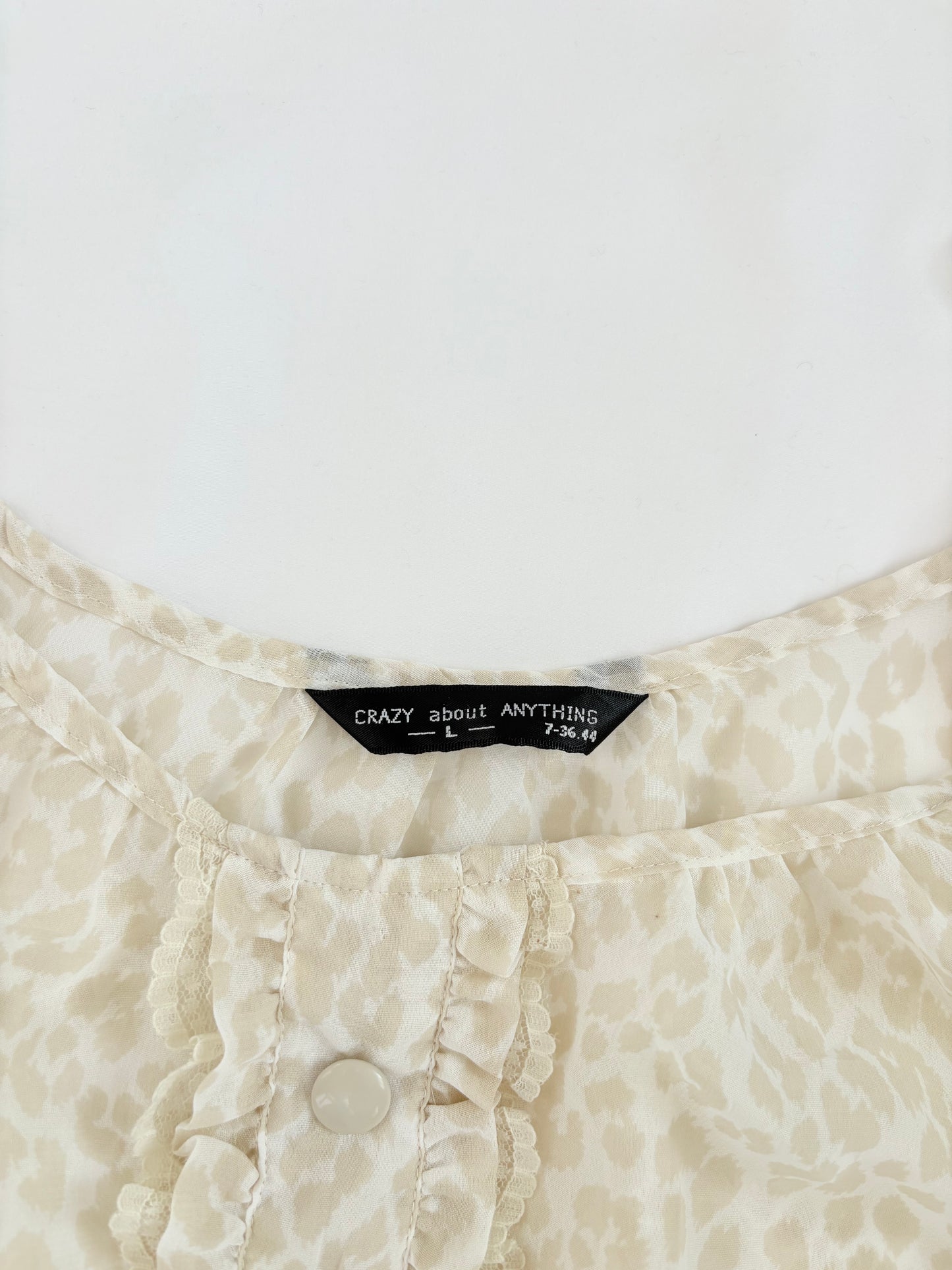 00’s Leopard Japanese cream top | Size large