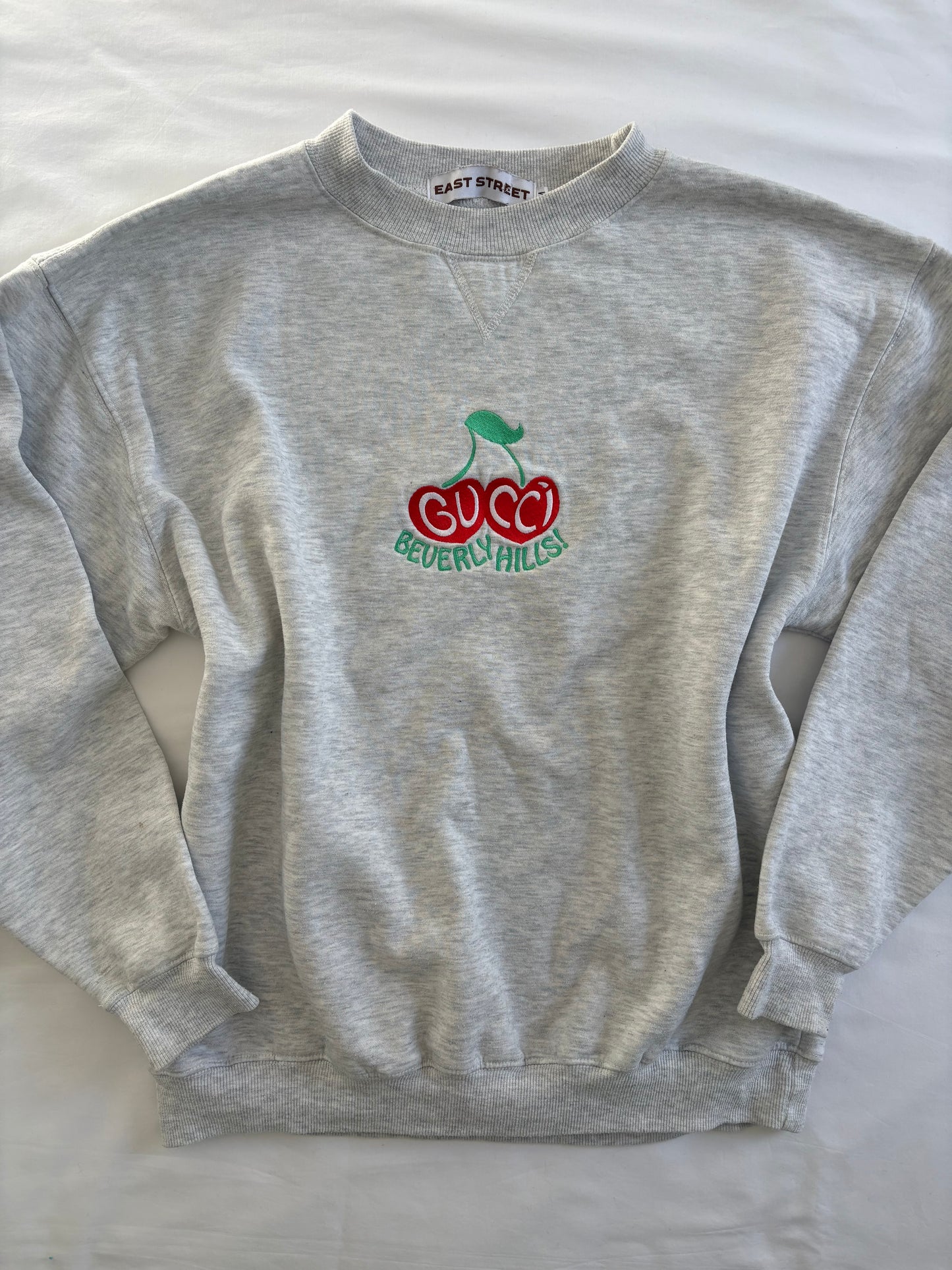 Cherry Beverly Hills crewneck | Size medium