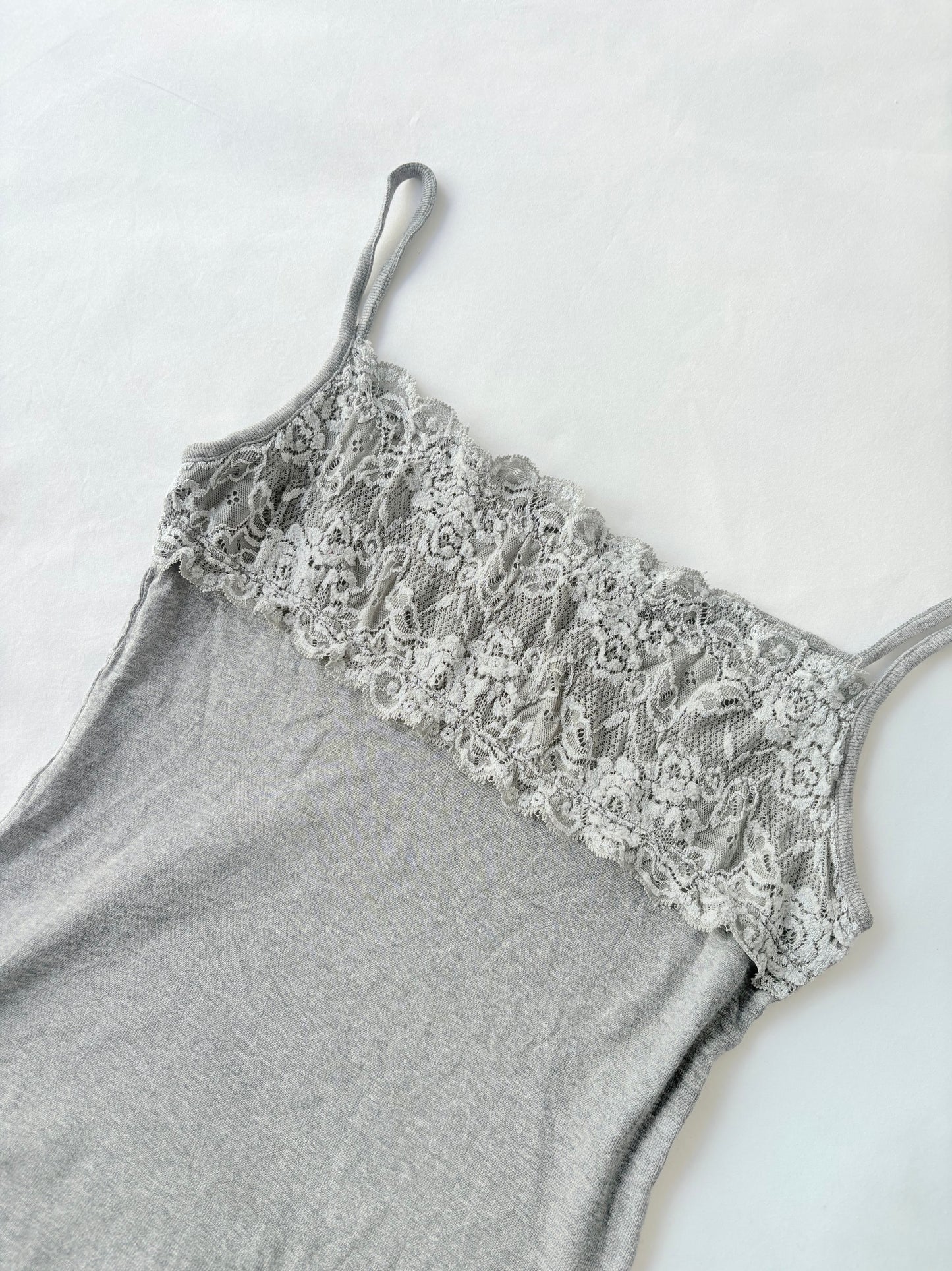 00’s Grey lace cami | Size small