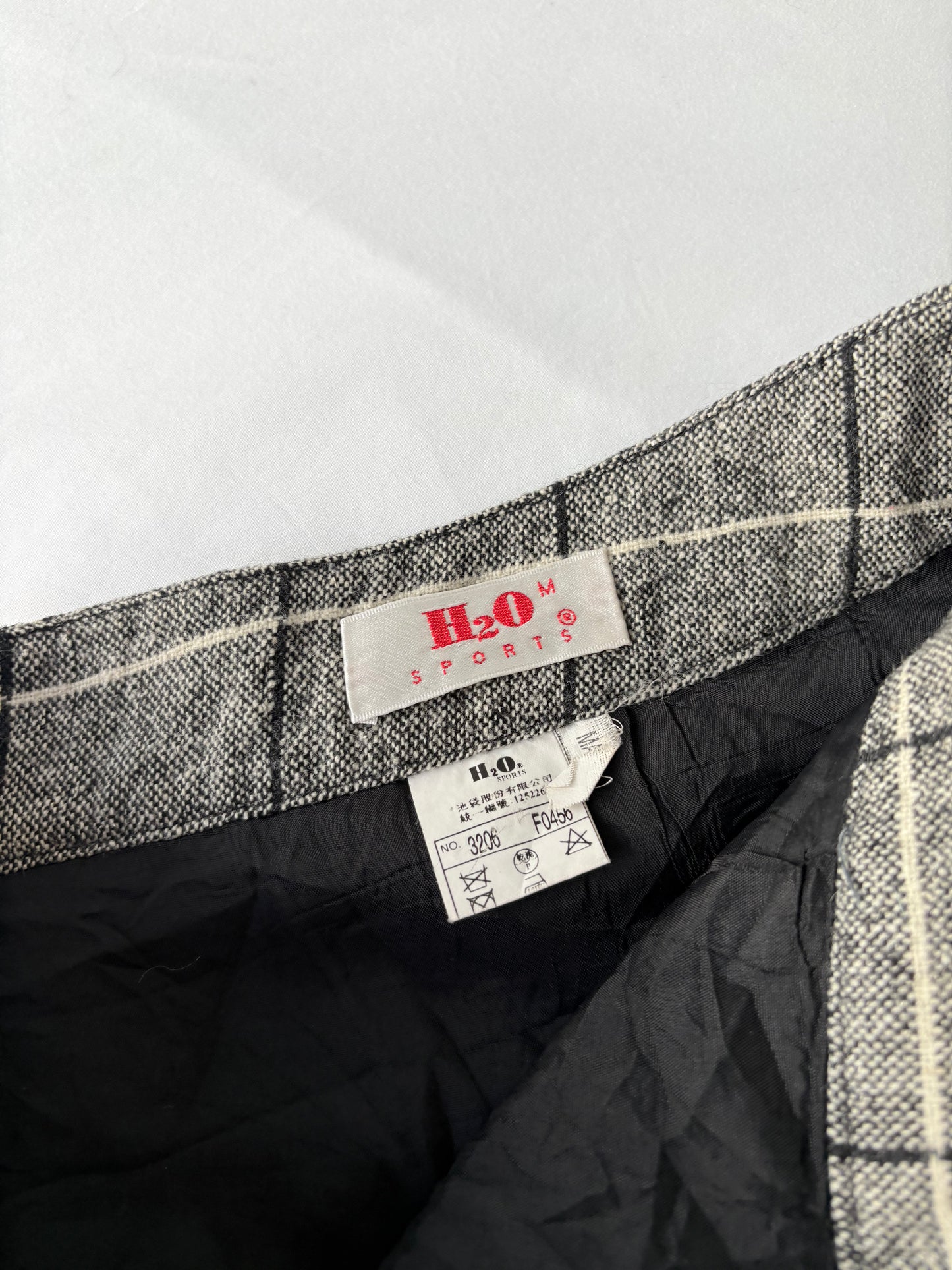 00’s H2O plaid mini skirt | Size 8