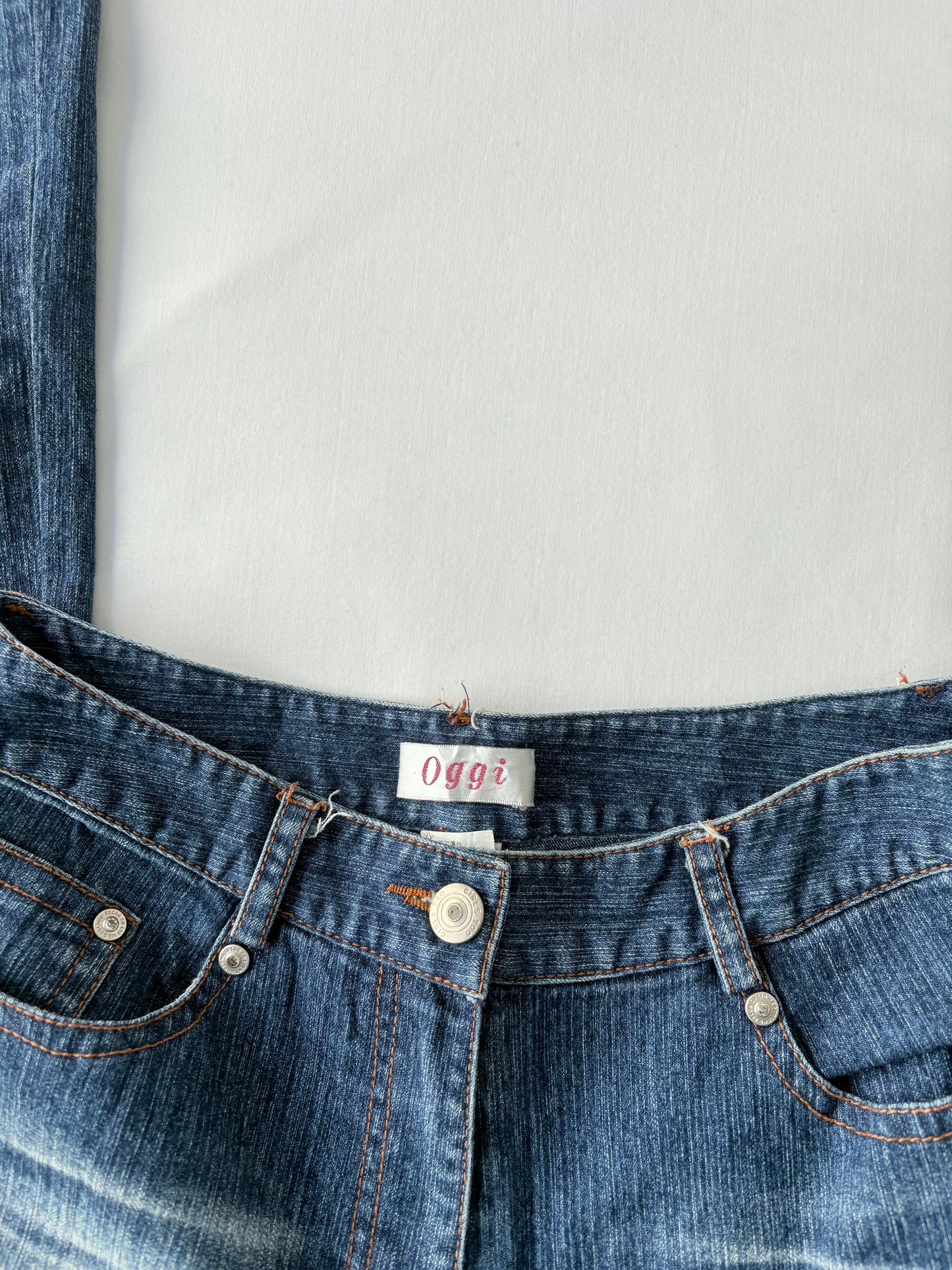 00’s Blue embroidered flared jeans | Size 8
