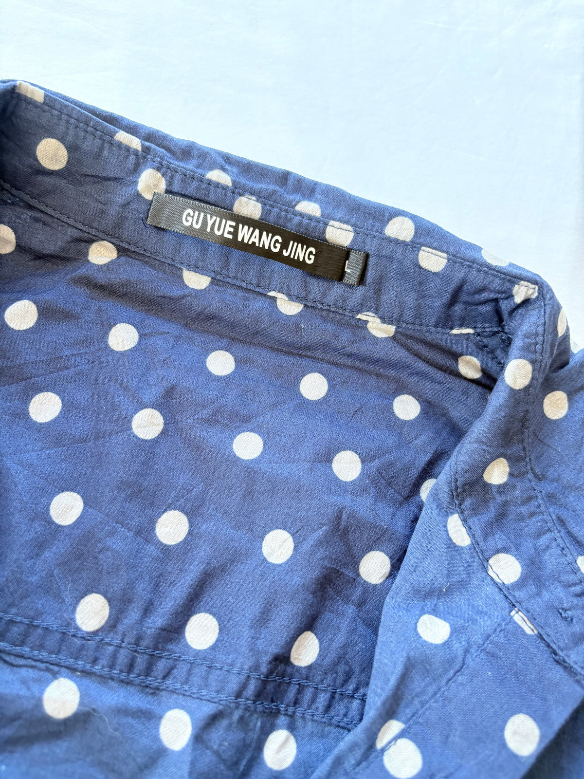 00’s Navy polka dot cinched shirt | Size 8