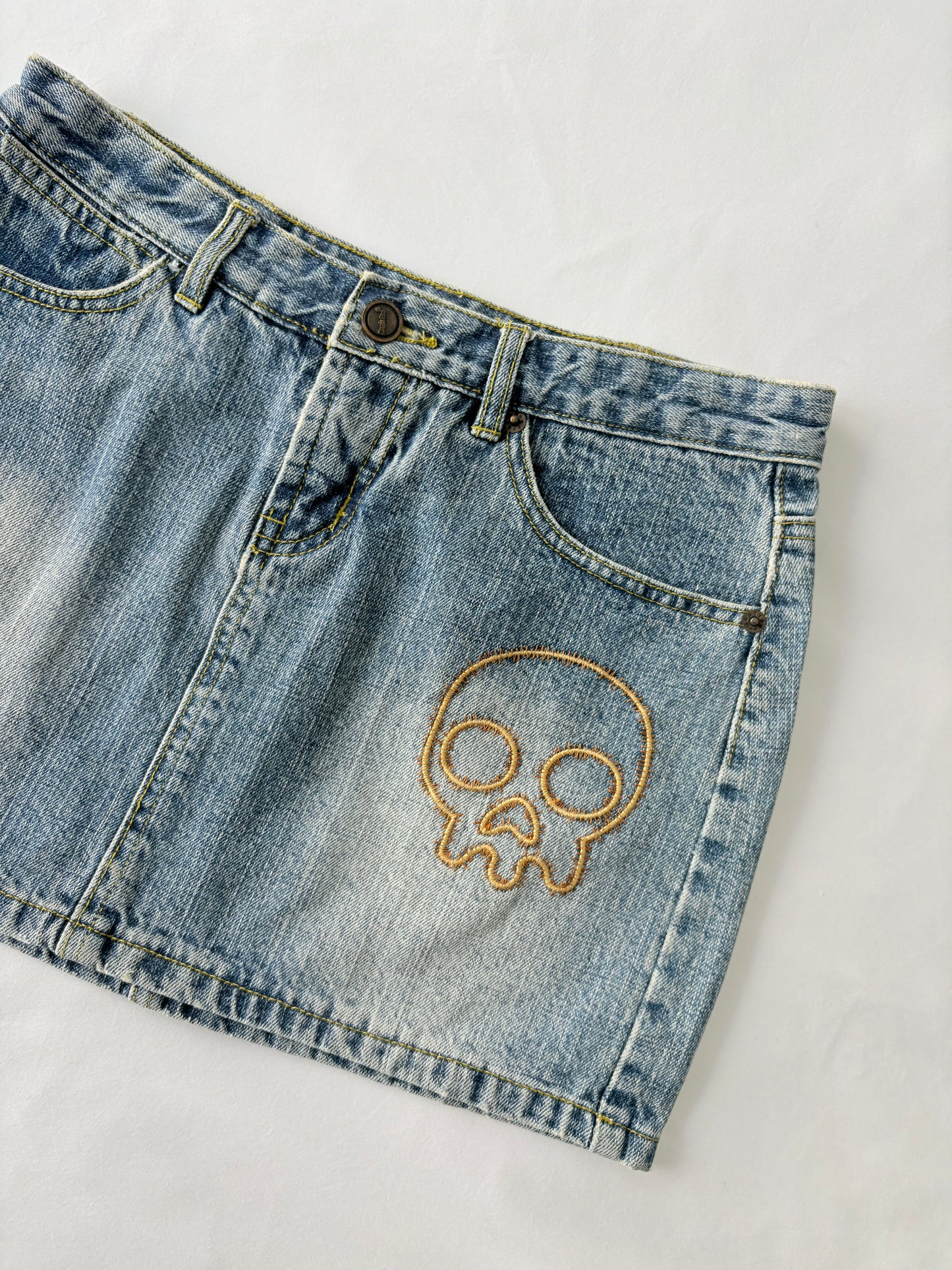 00’s Skull denim mini skirt | Size 10