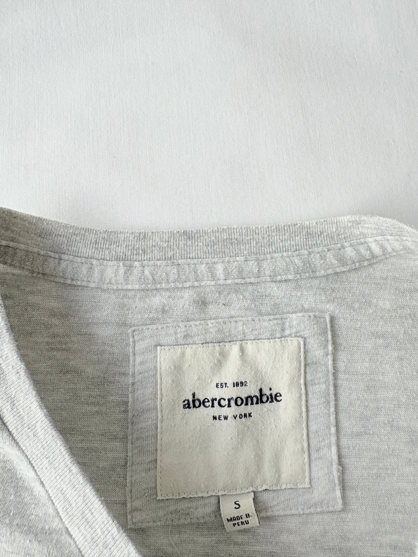 00’s Abercrombie NY tee | Size 6-8