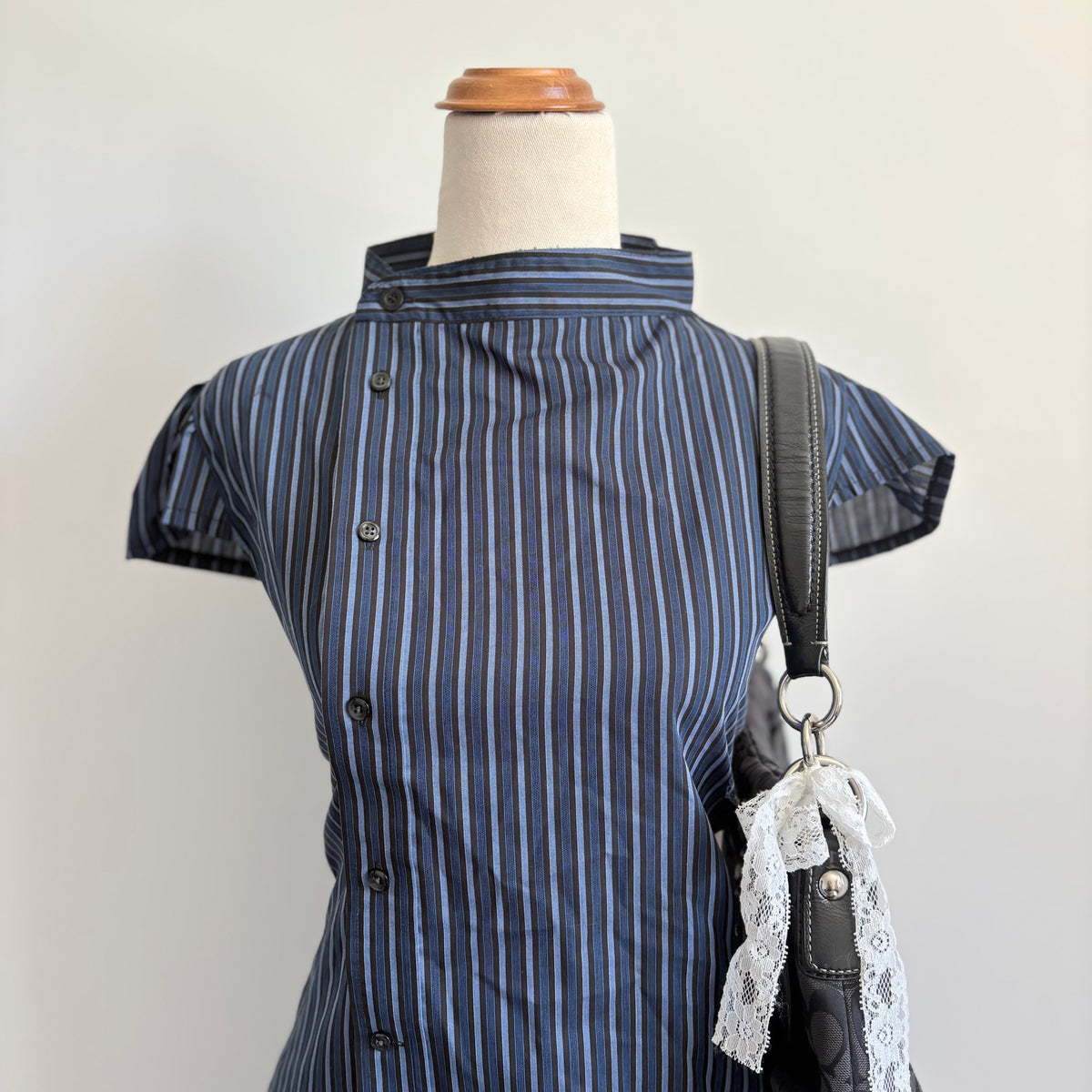 00’s Reworked cap sleeve blue shirt | Size 10-12