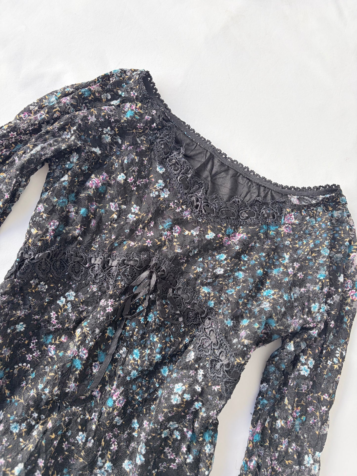 00’s Ditsy floral Japanese top | Size small
