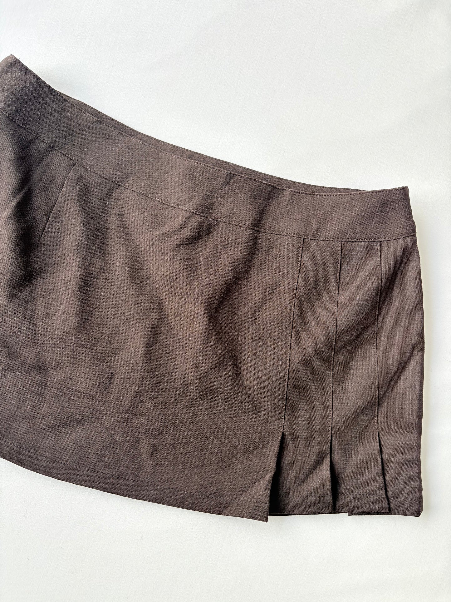00’s Chocolate brown pleated skirt | Size 10