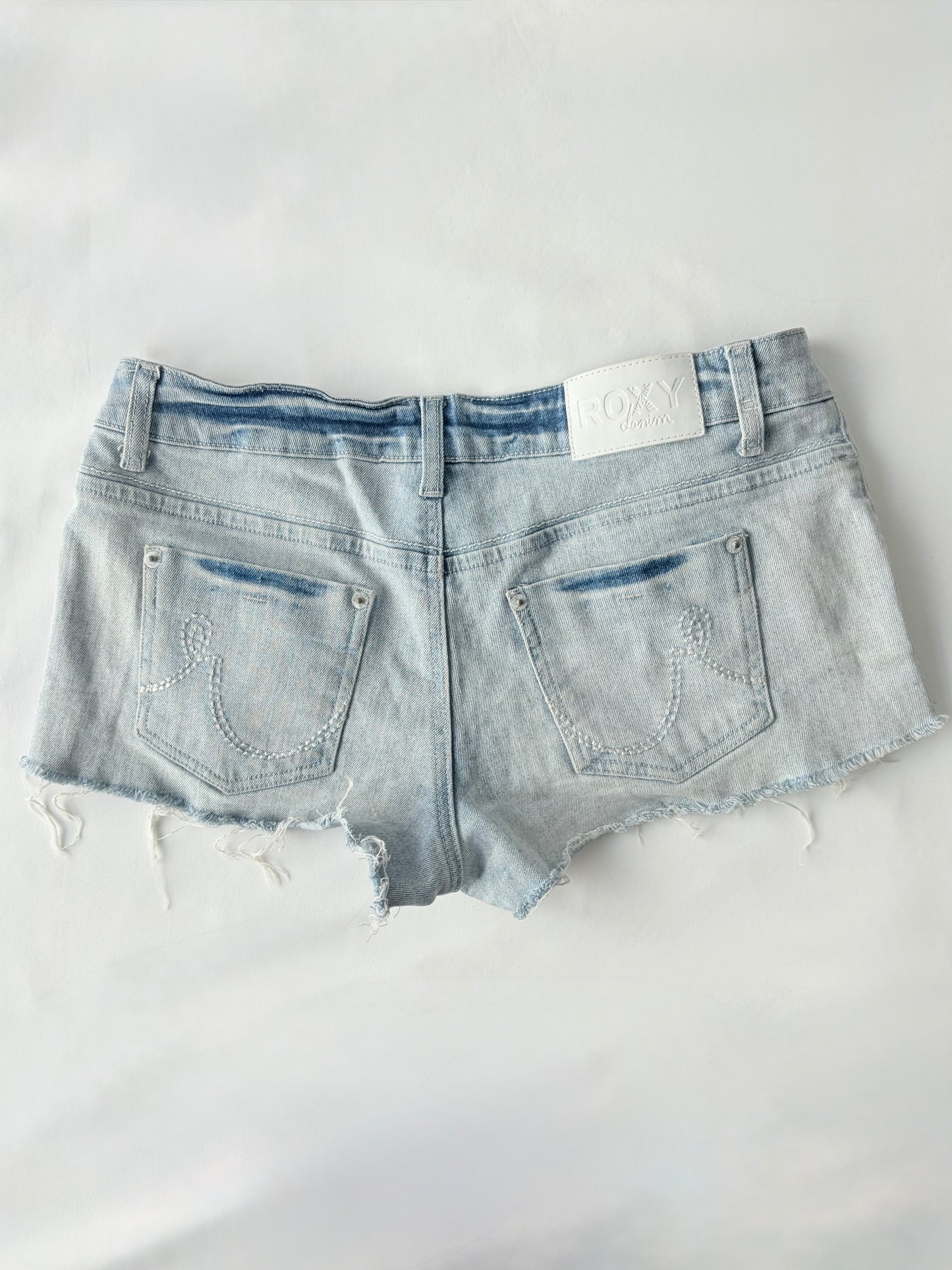 00’s Roxy light wash denim shorts | Size 10