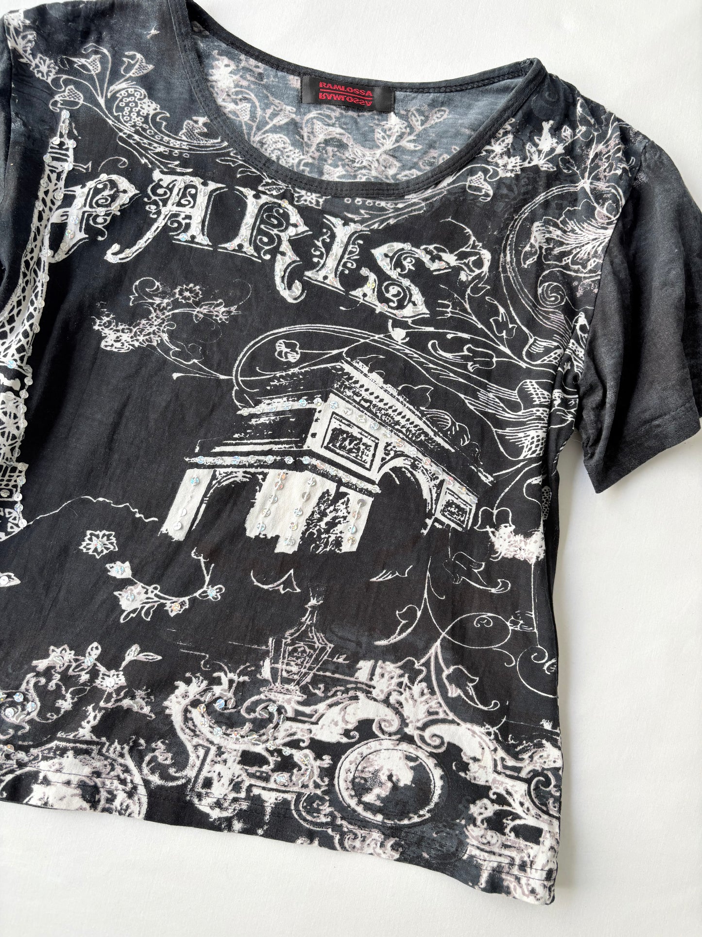 00’s Paris graphic tee | Size medium