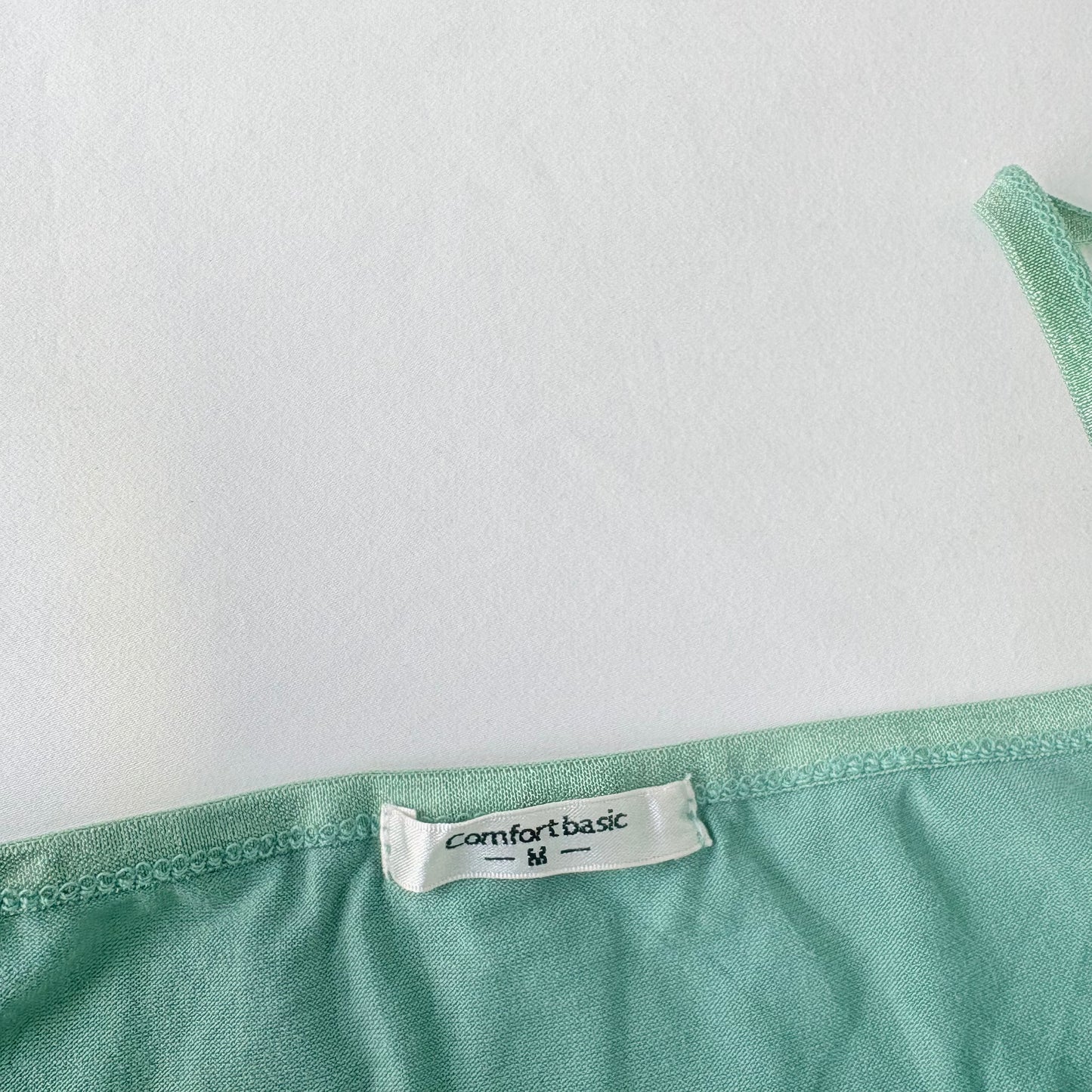 00’s Green lace cami | Size medium