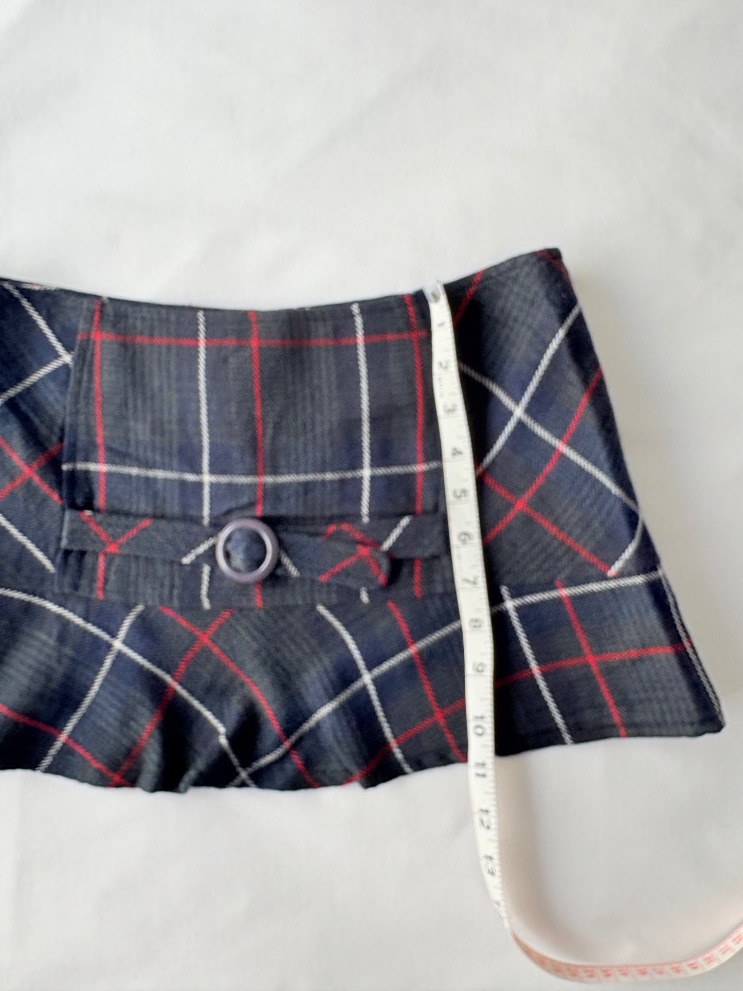 00’s Navy plaid mini skirt | Size 8