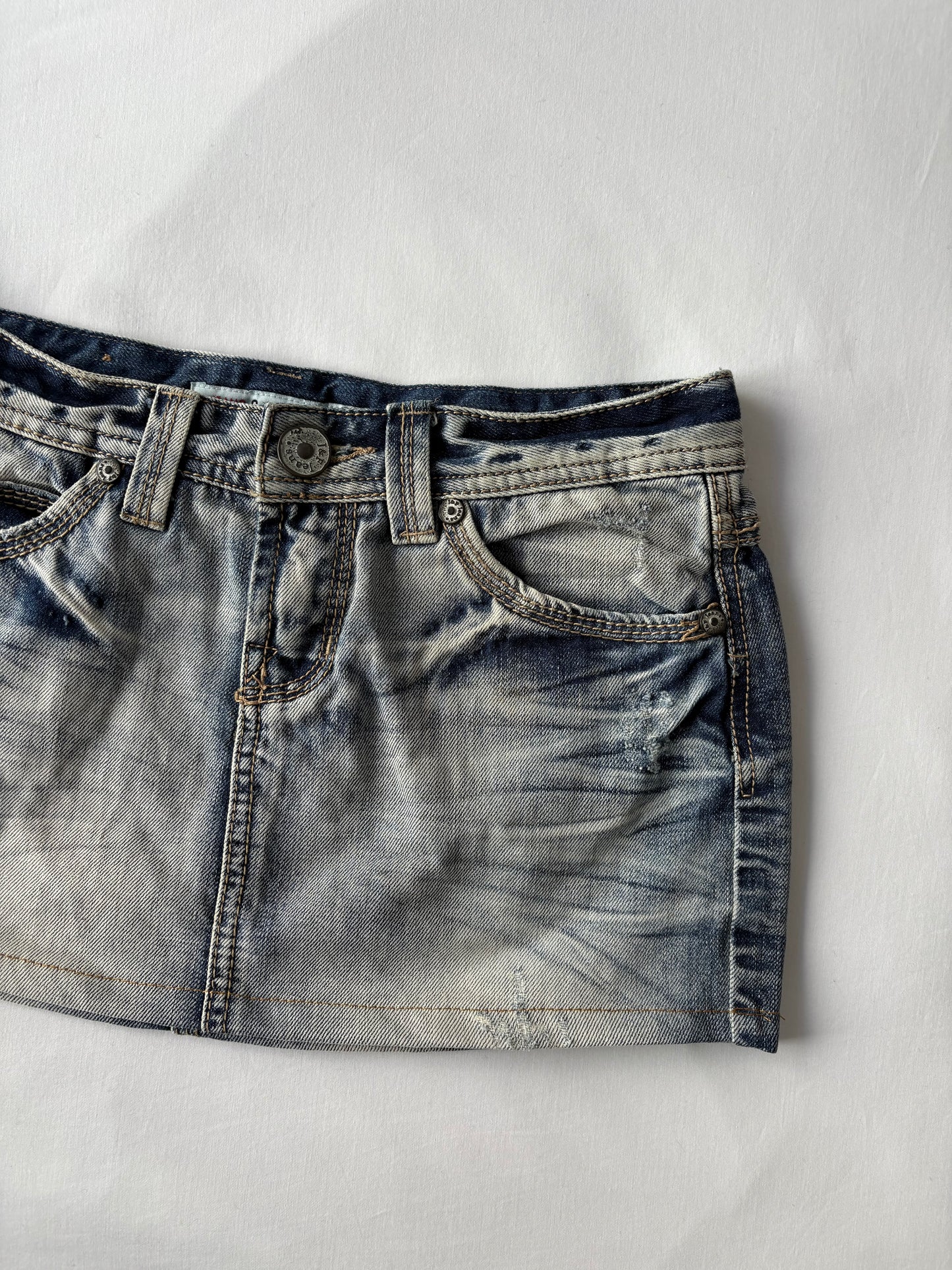 00’s G-Lumi denim mini skirt | Size 8