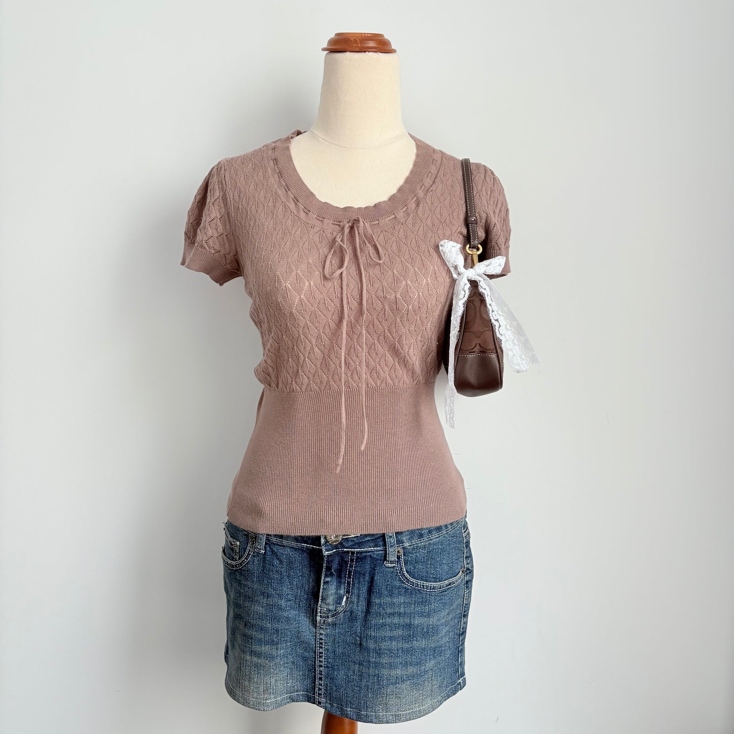 00’s Pointelle bow knit tee | Size 10-12