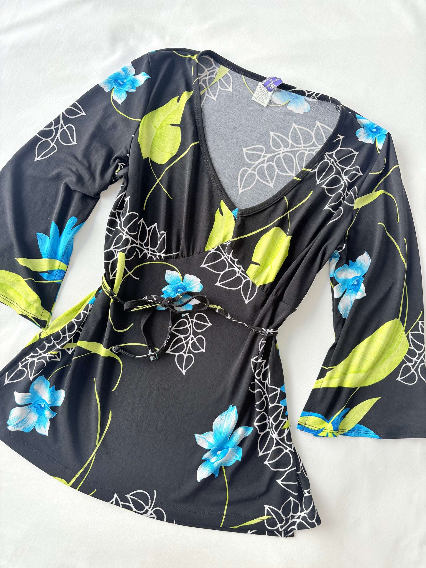 00’s Tie waist flared top | Size 10-12