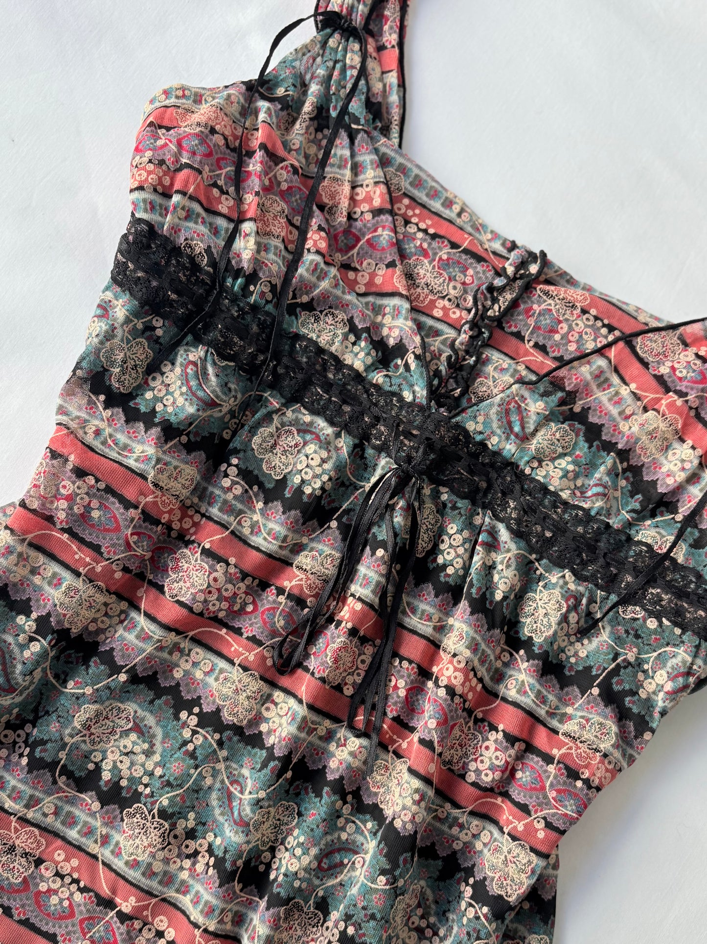 00’s Queue floral boho mini dress | Size 8-10