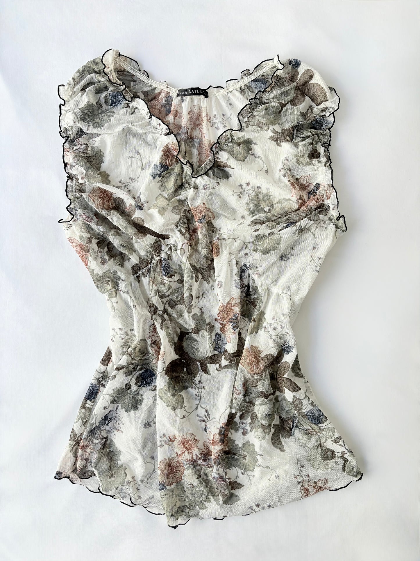 00’s Japanese lettuce trim top | Size 16