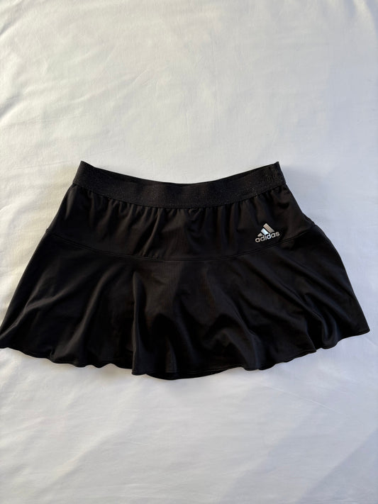 Adidas tennis skort | Size M/L