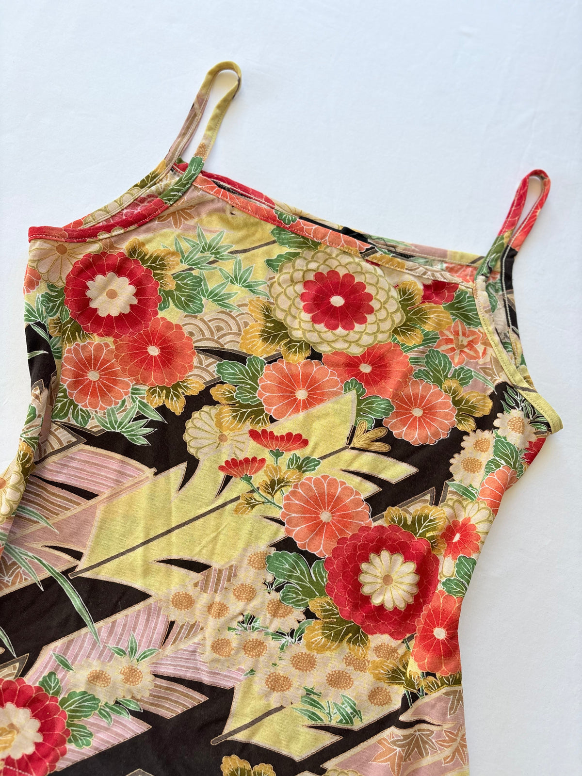 00’s Japanese graphic tank | Size medium