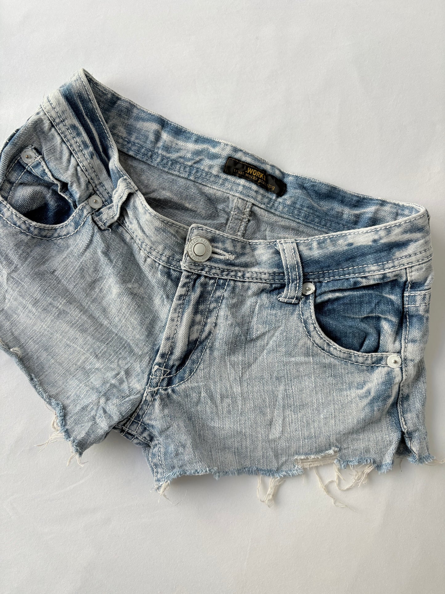 00’s Works light wash distressed shorts | Size 10