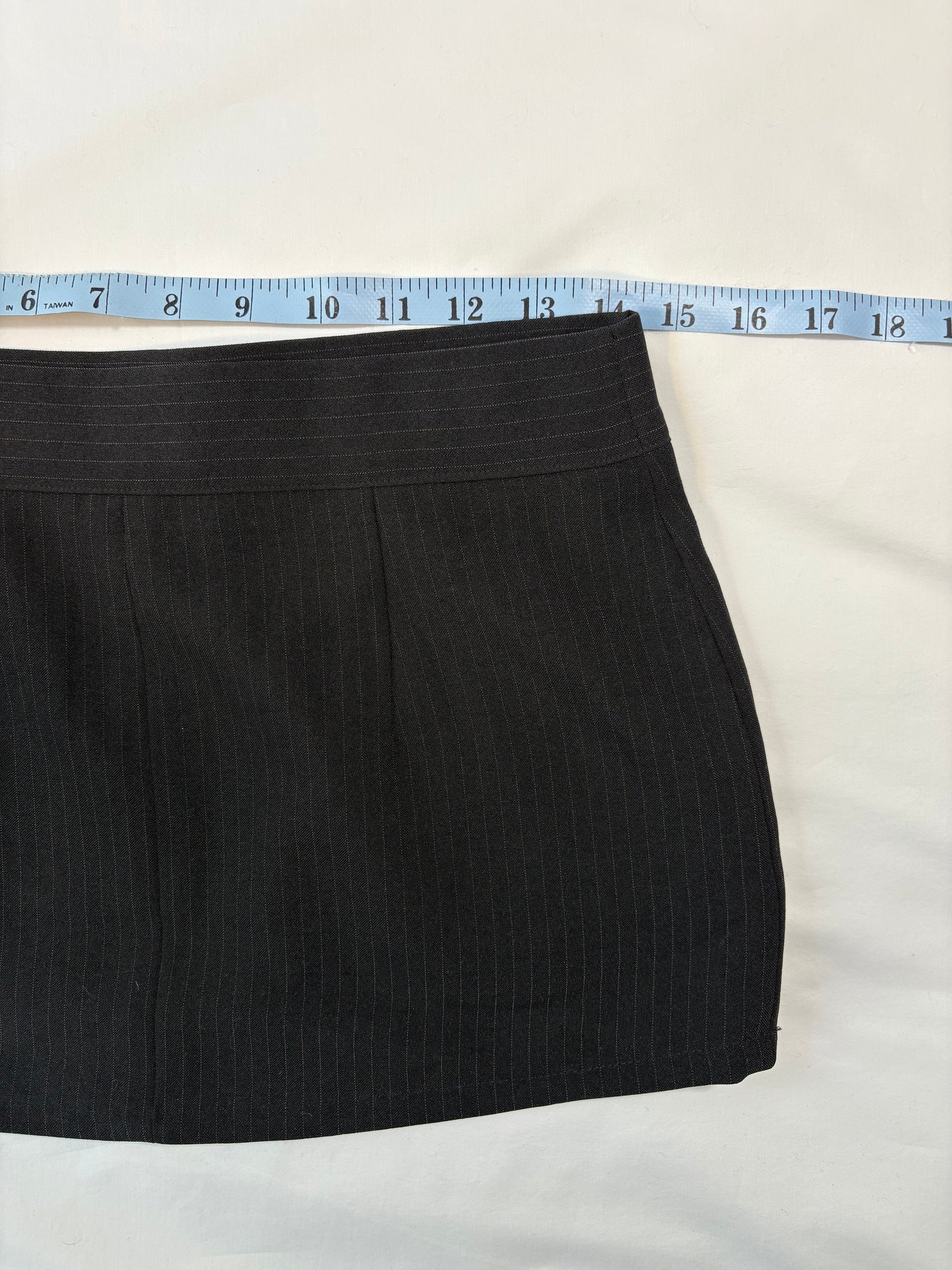 00’s Pinstripe micro mini skirt | Size 6