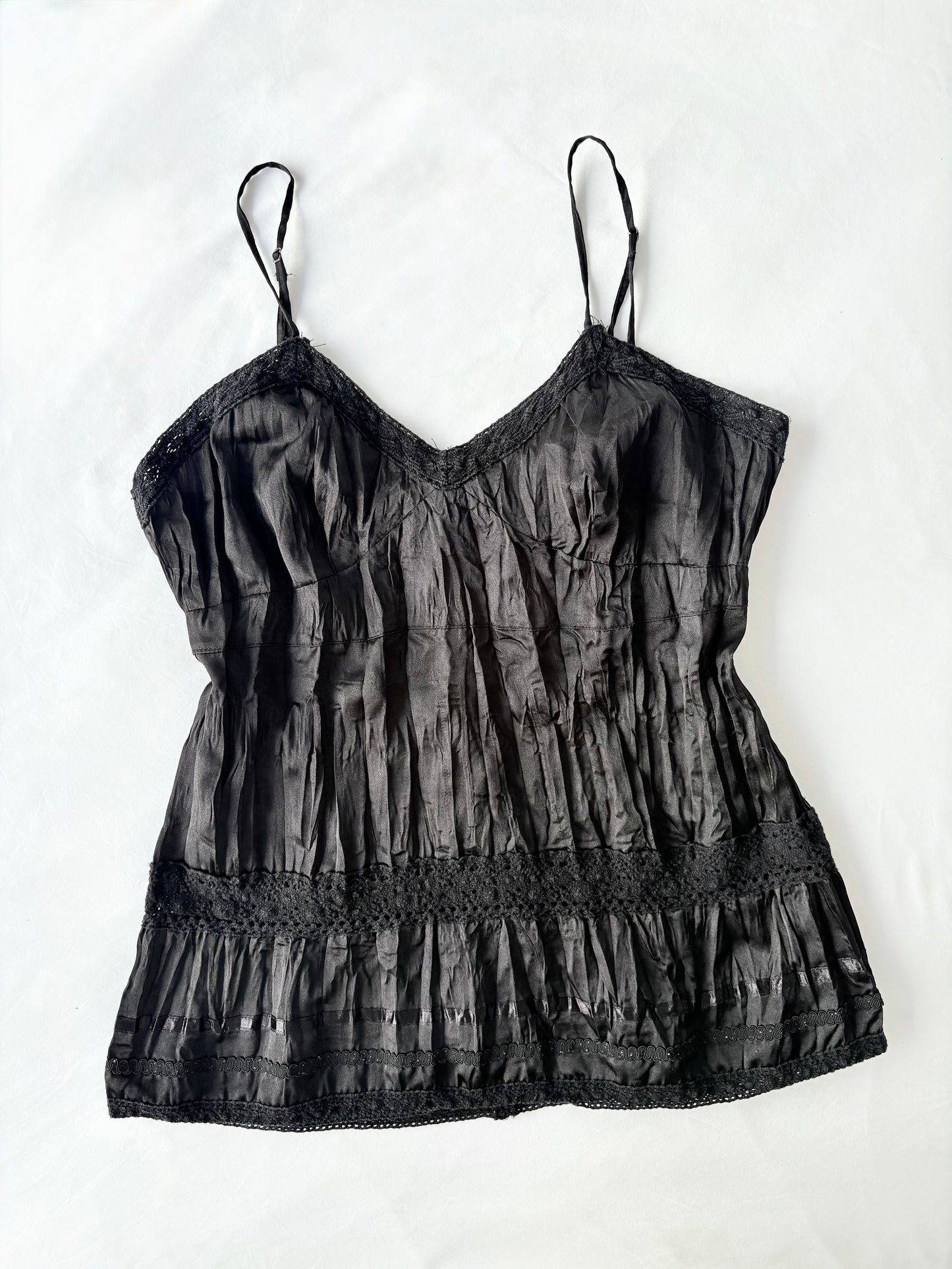 00’s Crochet black cami | Size XL