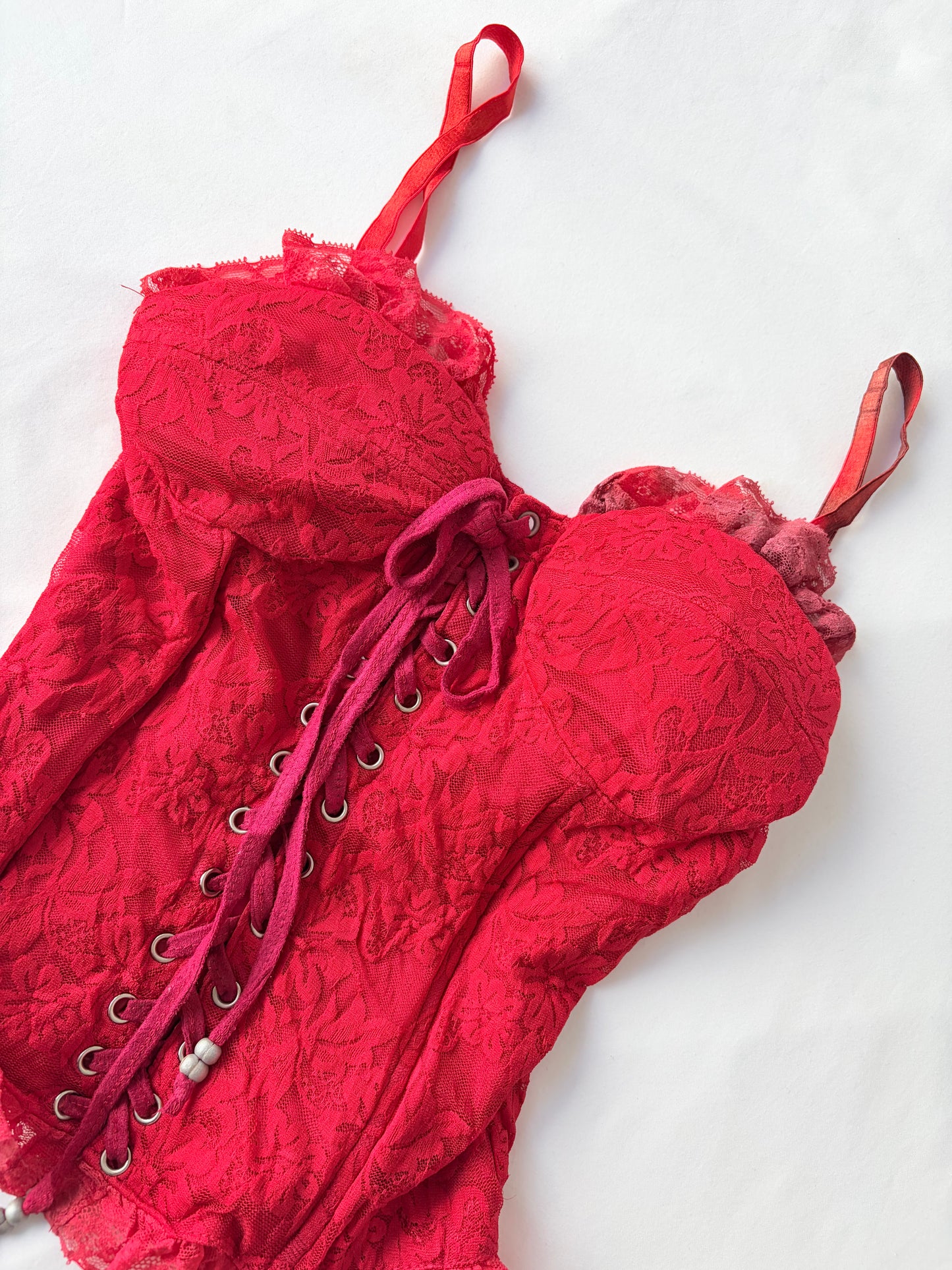 00’s Red lace up corset | Size XS