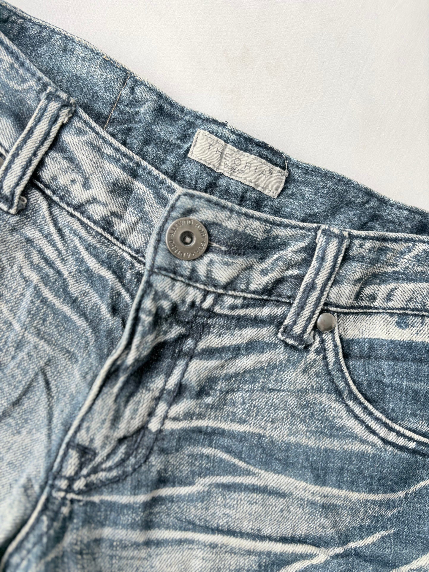 00’s Spicy Denim mid rise shorts | Size 8