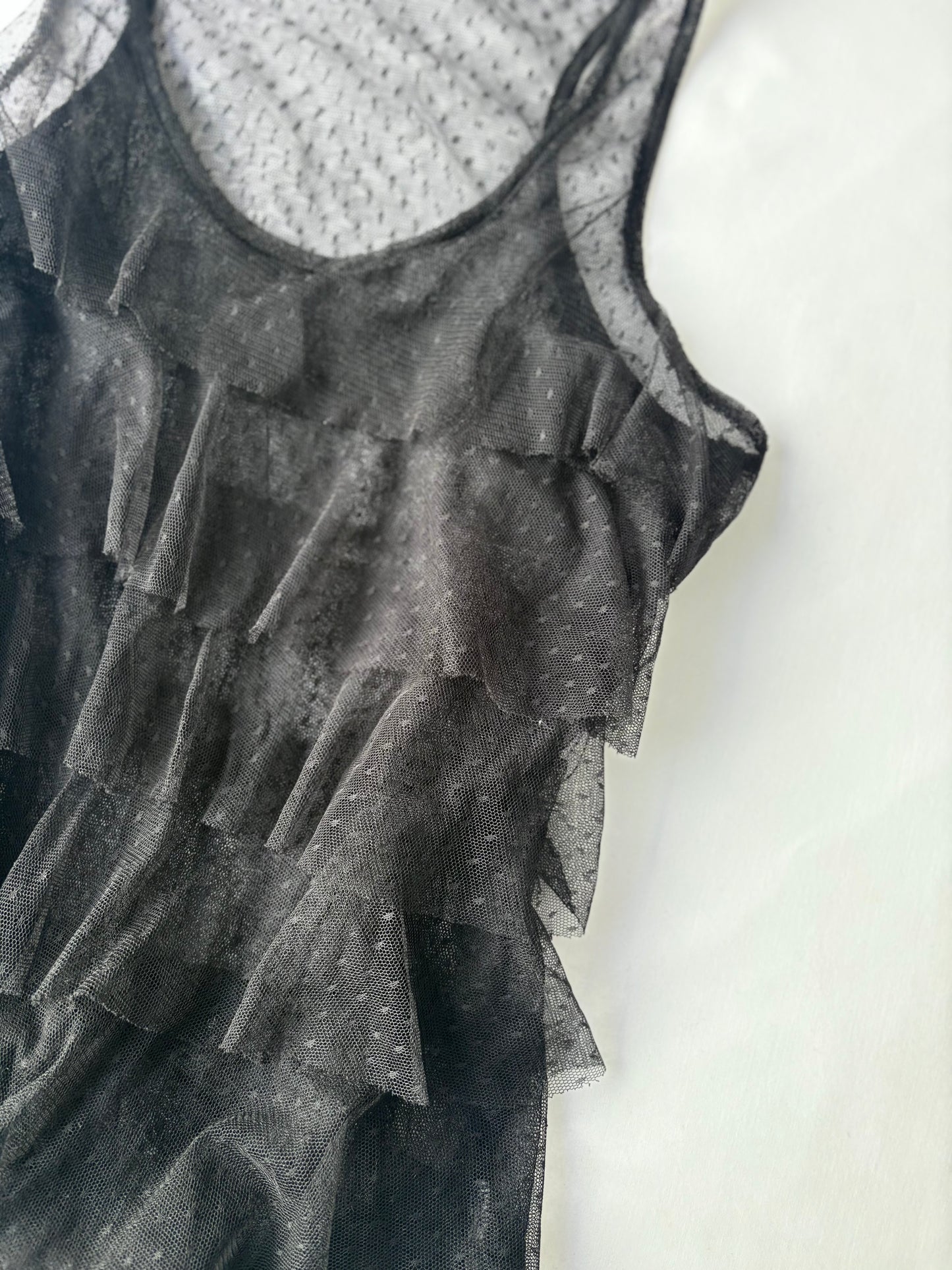 00’s Tiered polka dot mesh top | Size 10