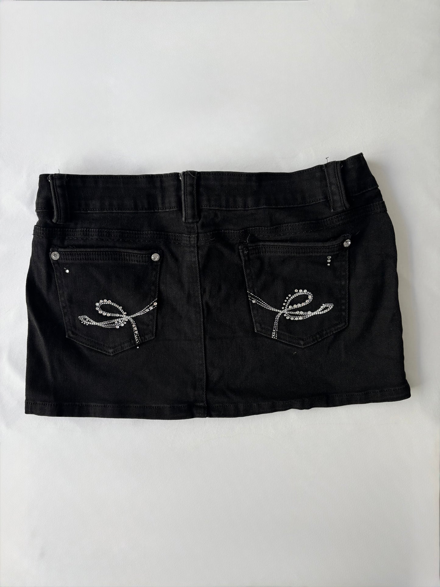 00’s Black bedazzled denim skirt | Size 10