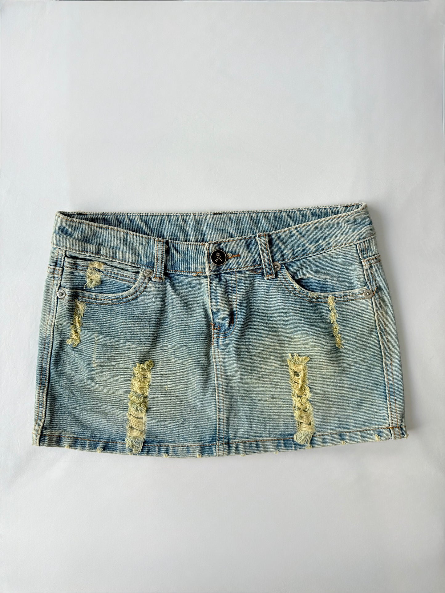 00’s Light wash distressed skirt | Size 12