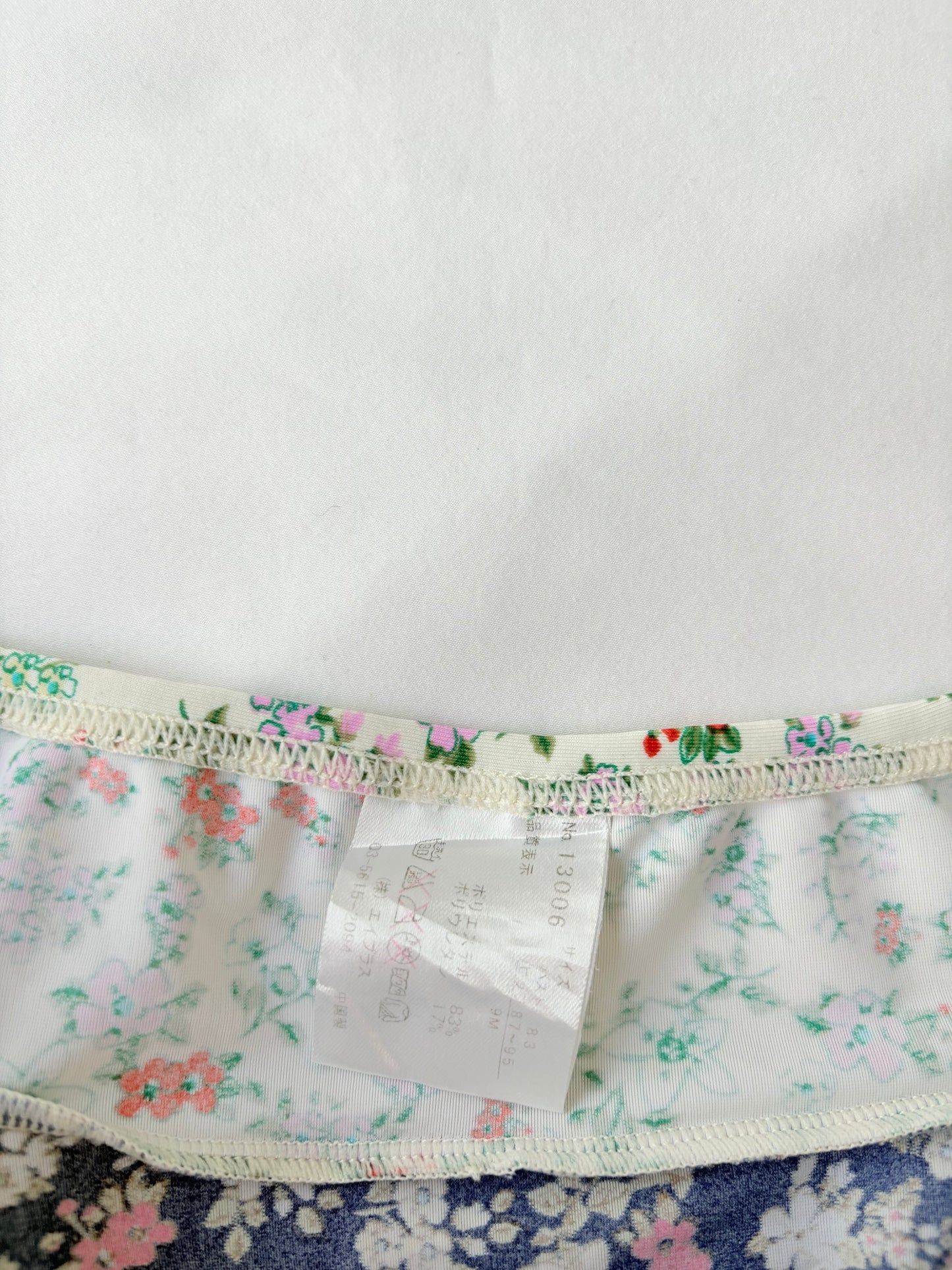 00’s Floral ruffle micro skirt | Size 8