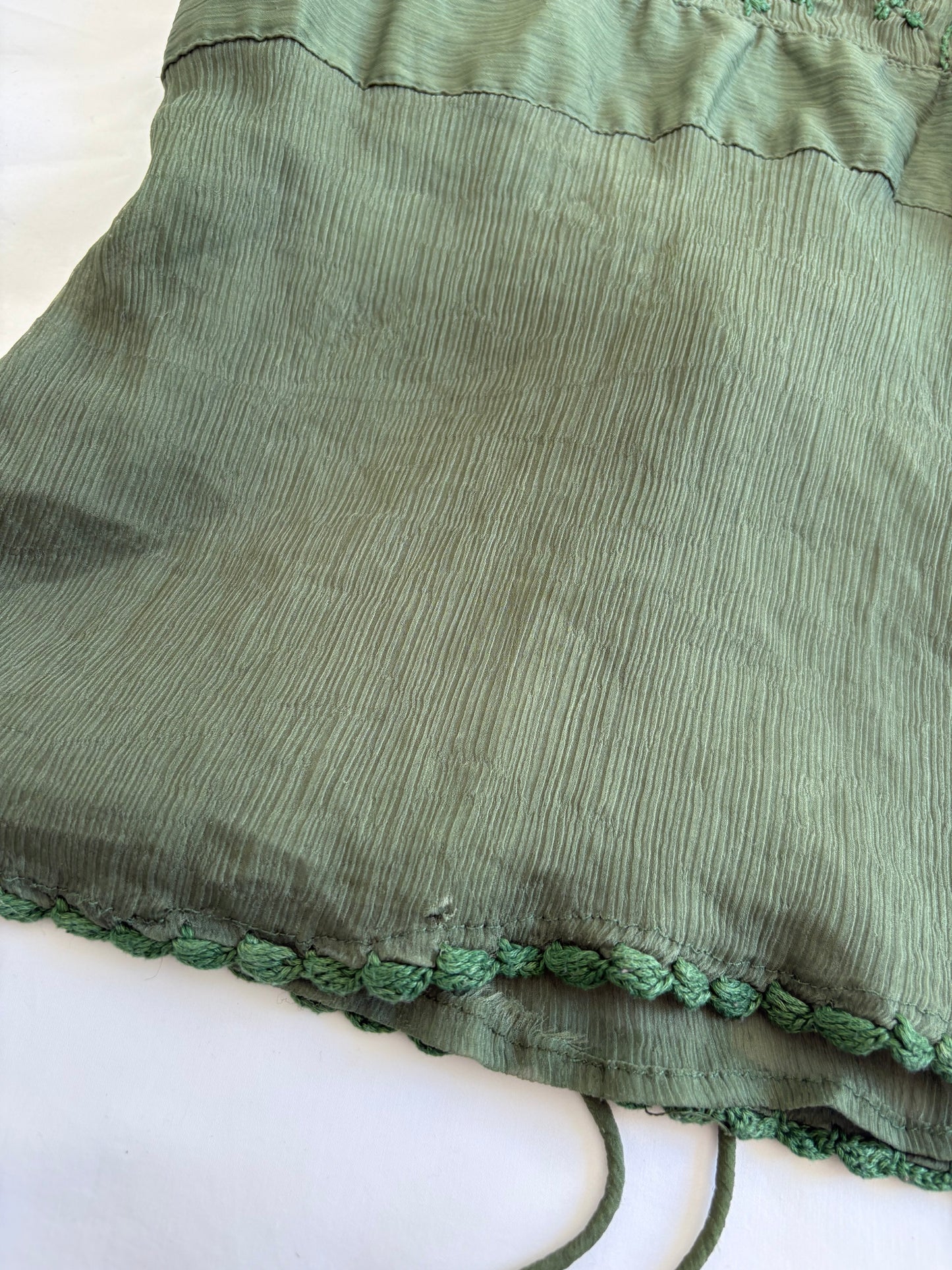 00’s Green silk embroidered top | Size 8-10