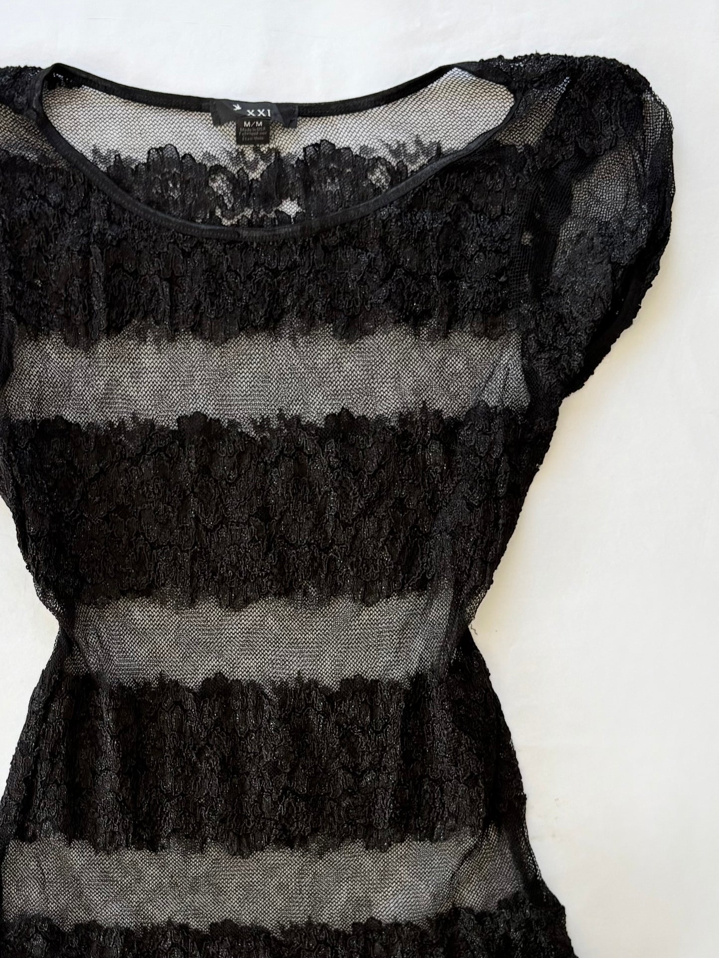 00’s Lace forever 21 tee | Size medium