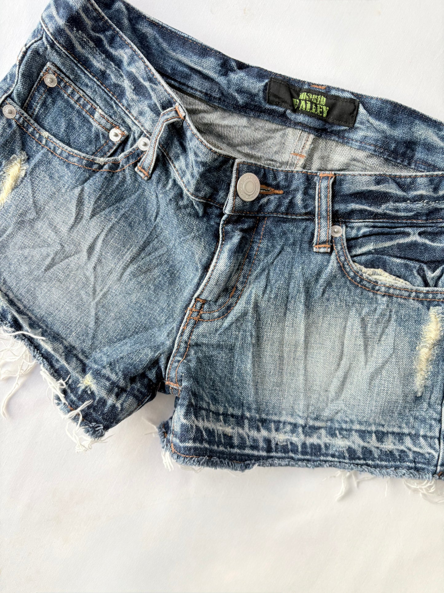 00’s Mouth Valley low rise shorts | Size 10