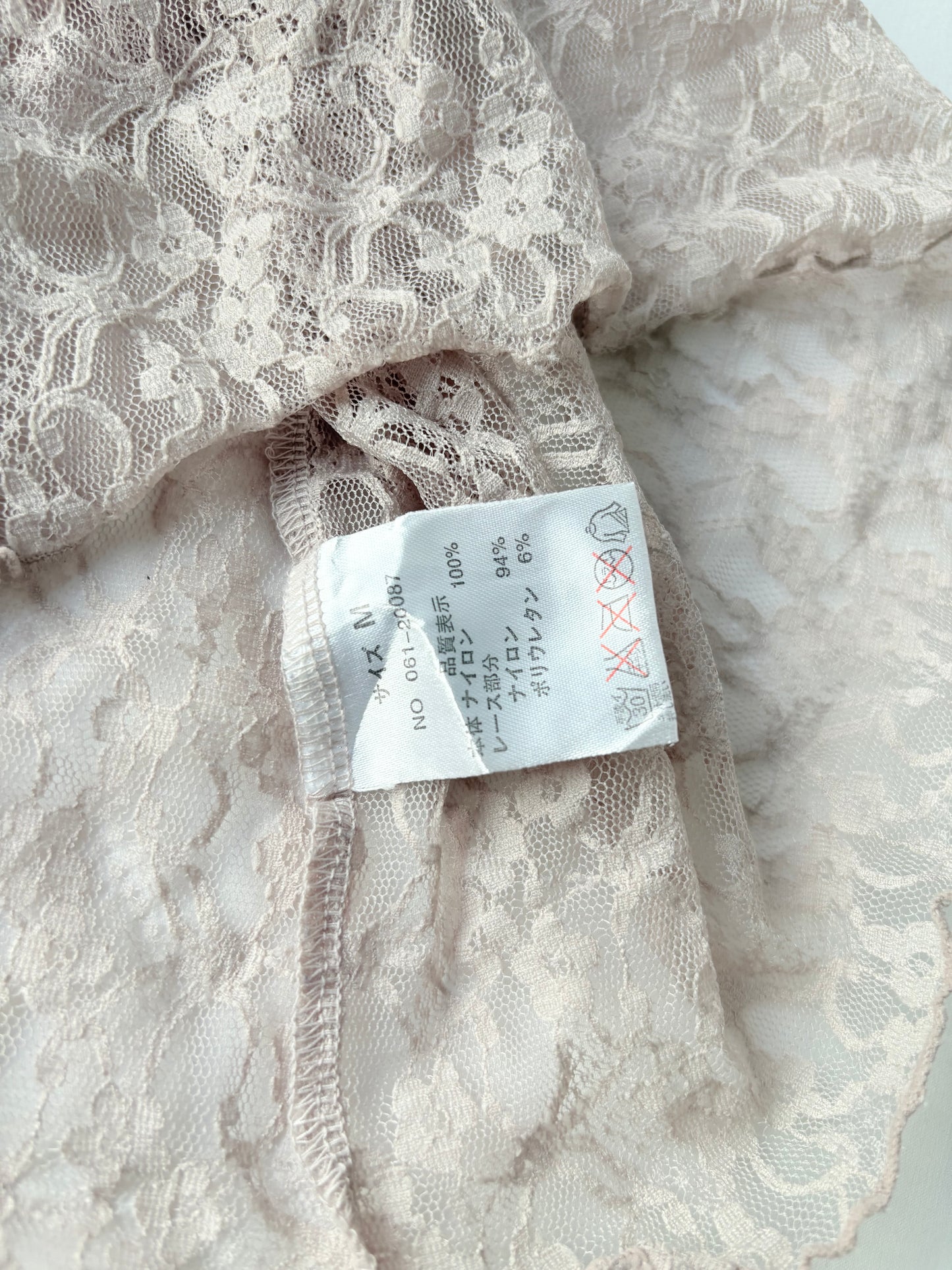 00’s Japanese lace blush top | Sise medium