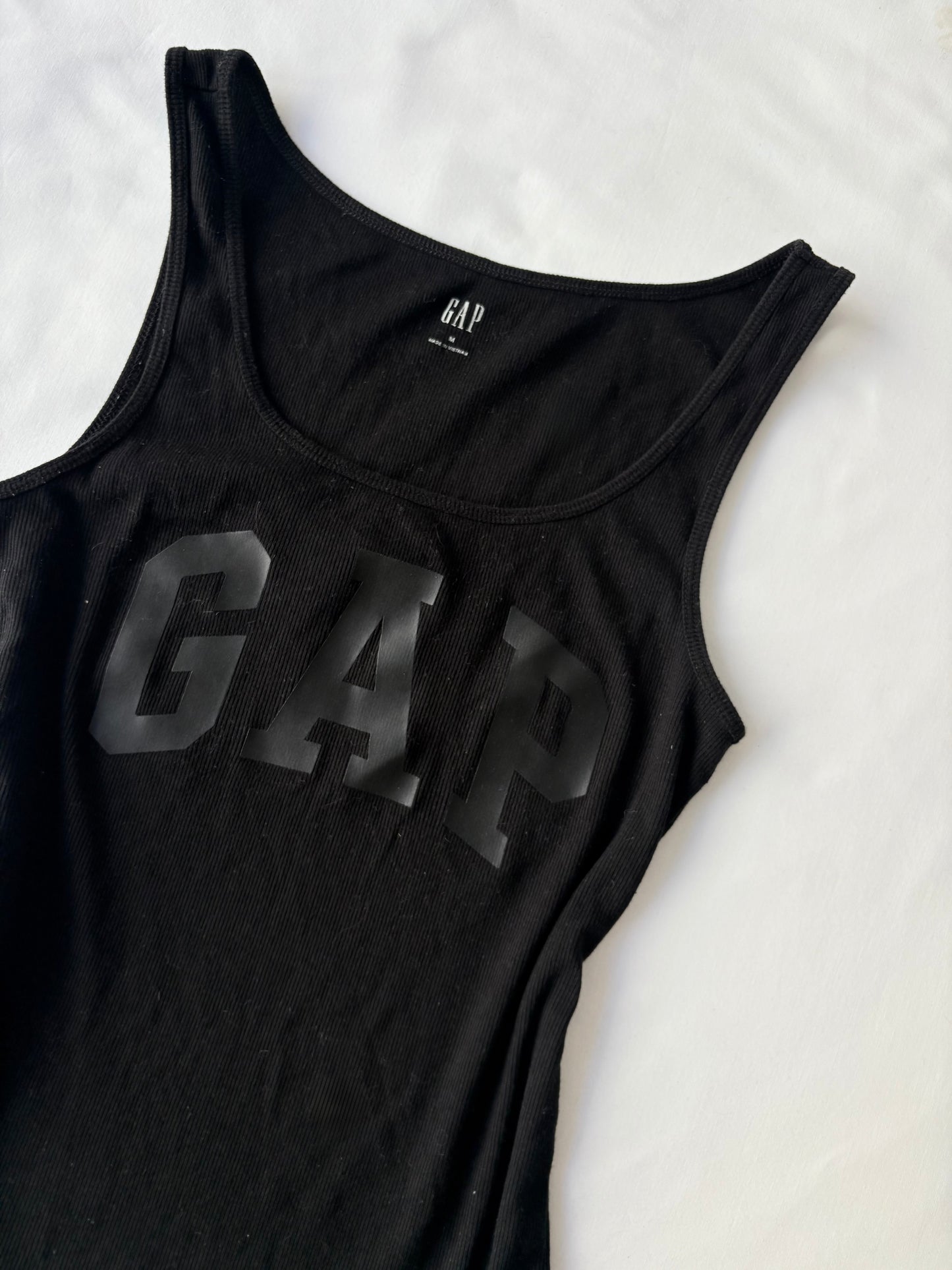 Gap ribbed black tank | Size medium