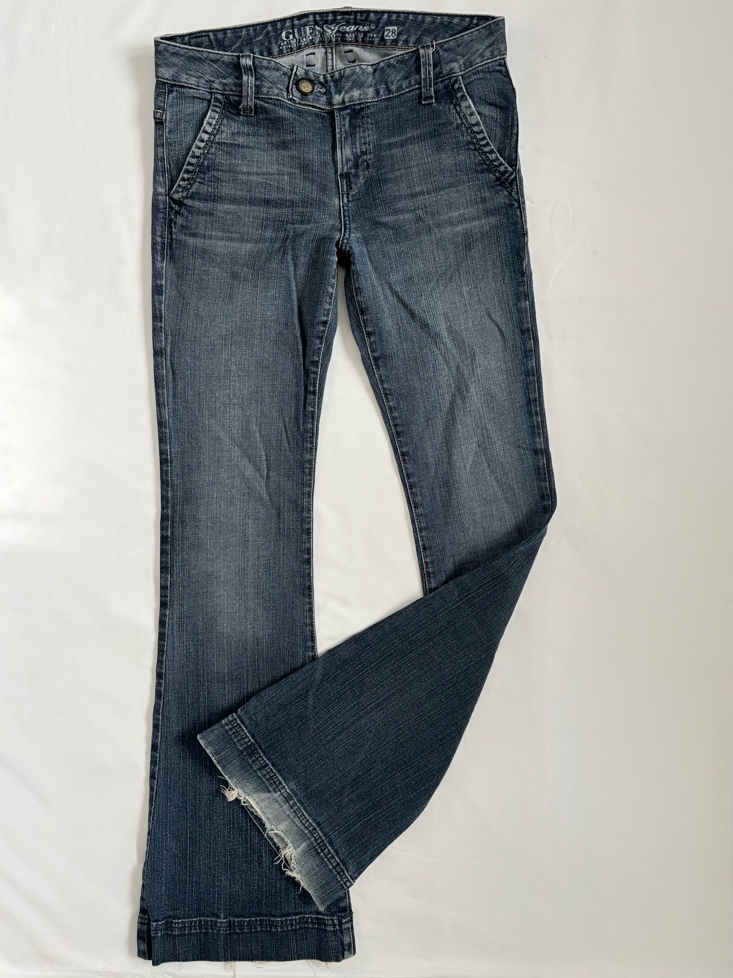00’s Guess low rise flared jeans | Size 8